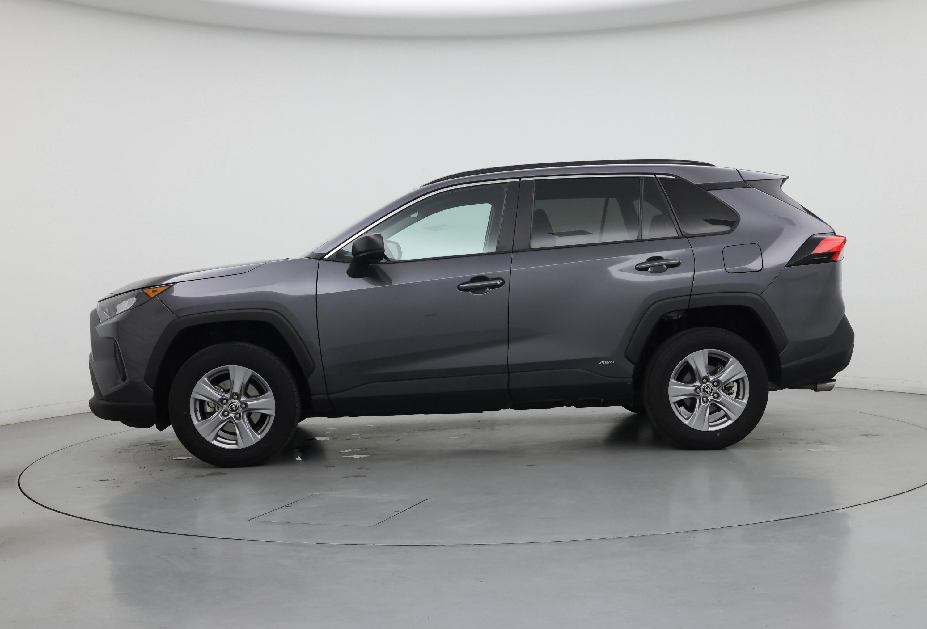 Thumbnail: 2022 Toyota RAV4 - 3