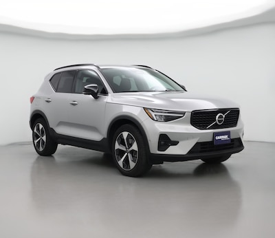2023 Volvo XC40 B4 Ultimate Dark Theme
