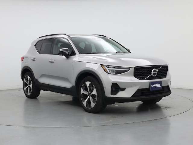 Silver 2023 Volvo XC40 B4 Ultimate Dark Theme FWD SUV / Crossover Front-Wheel Drive Automatic