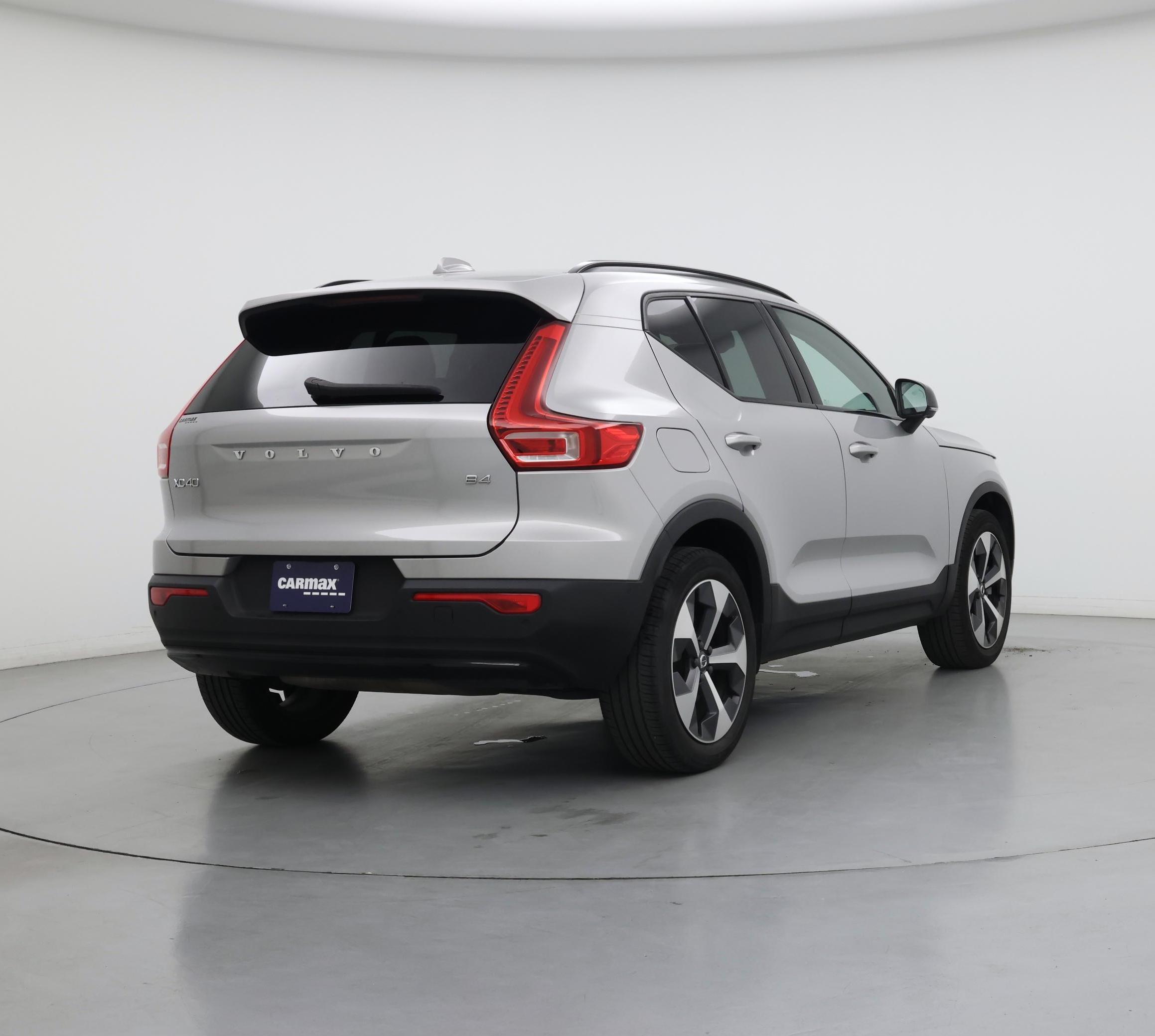 Thumbnail: 2023 Volvo XC40 - 8