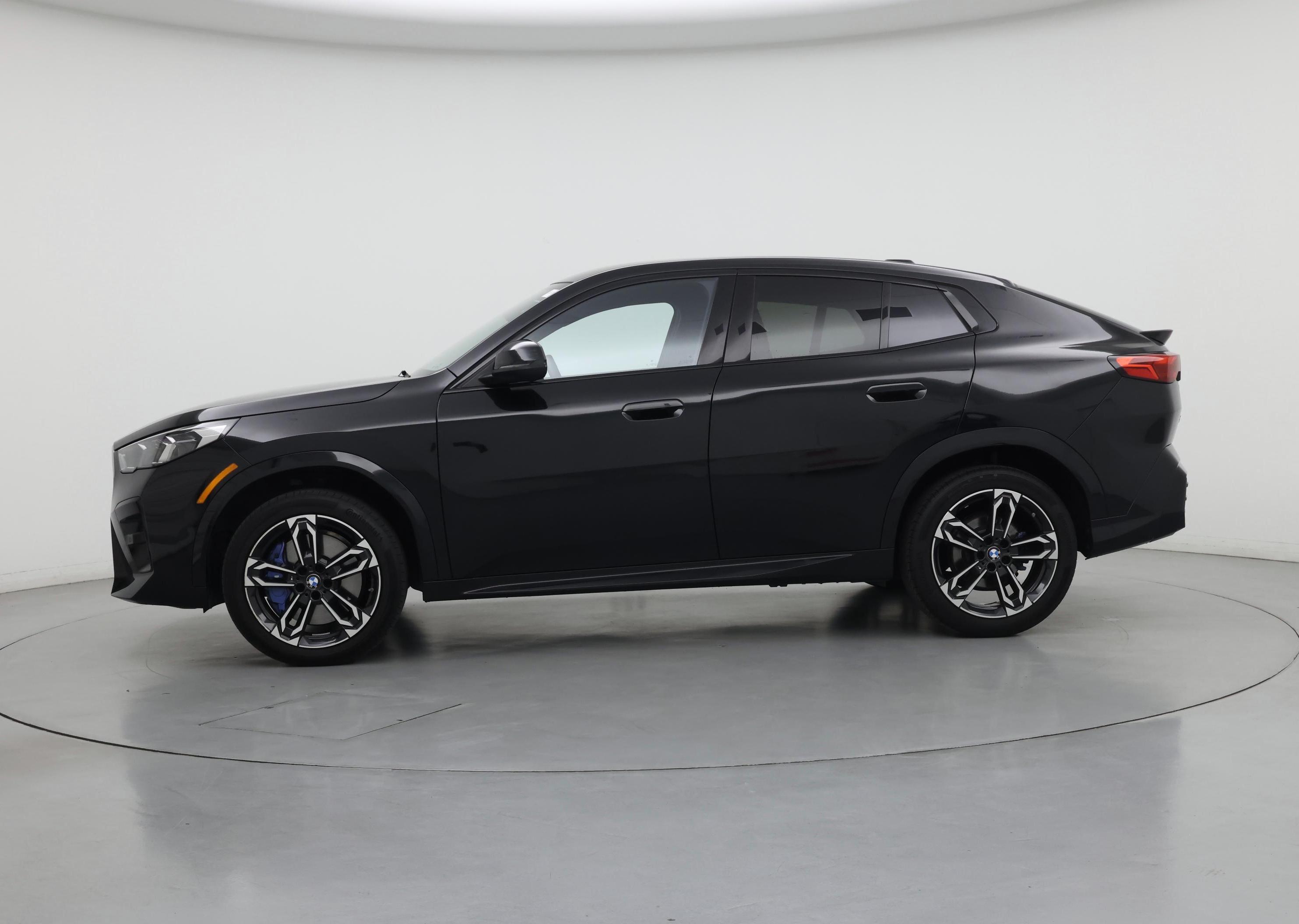 Thumbnail: 2025 BMW X2 - 3