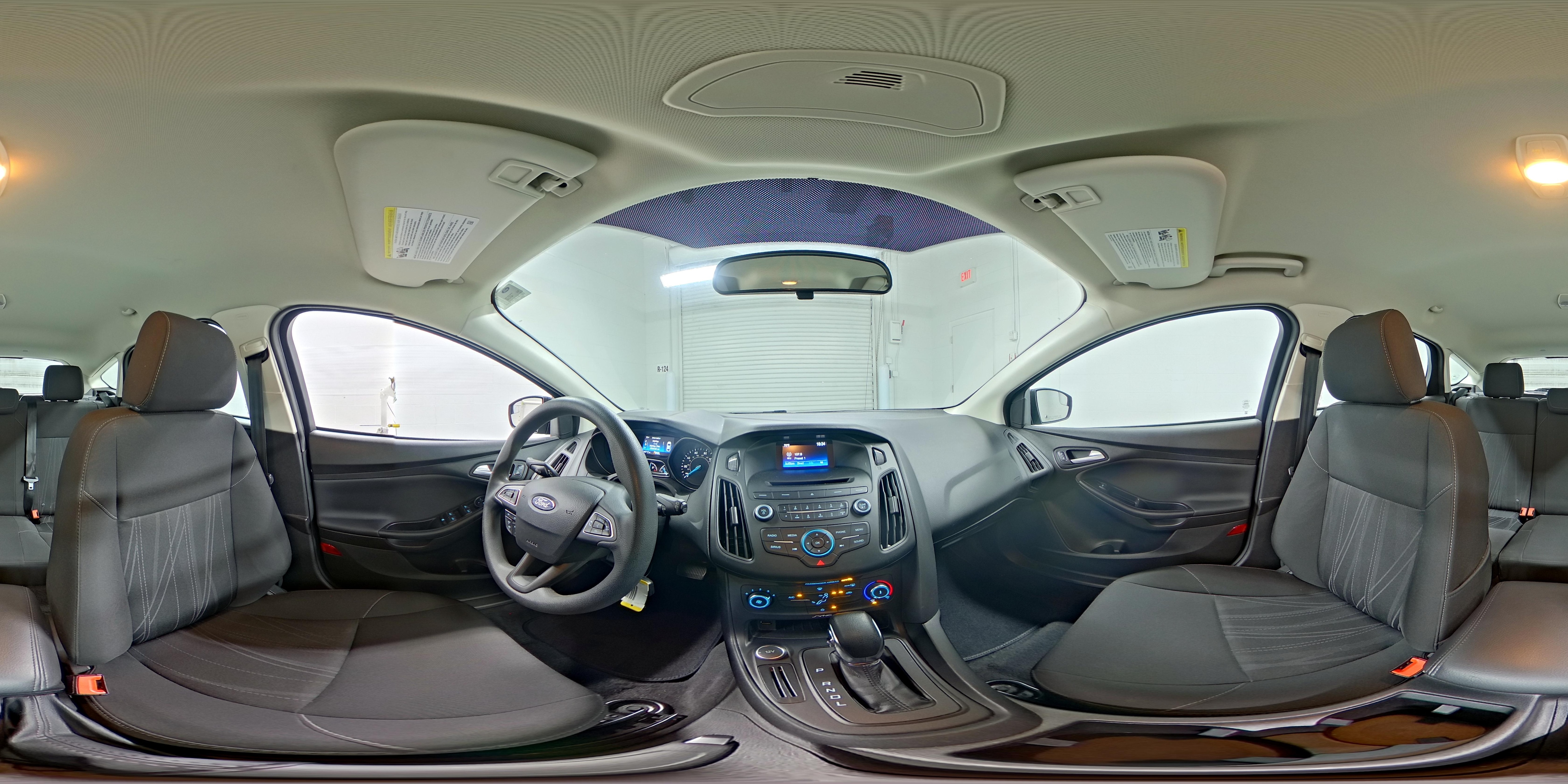 2017 Ford Focus SE - Photo 24
