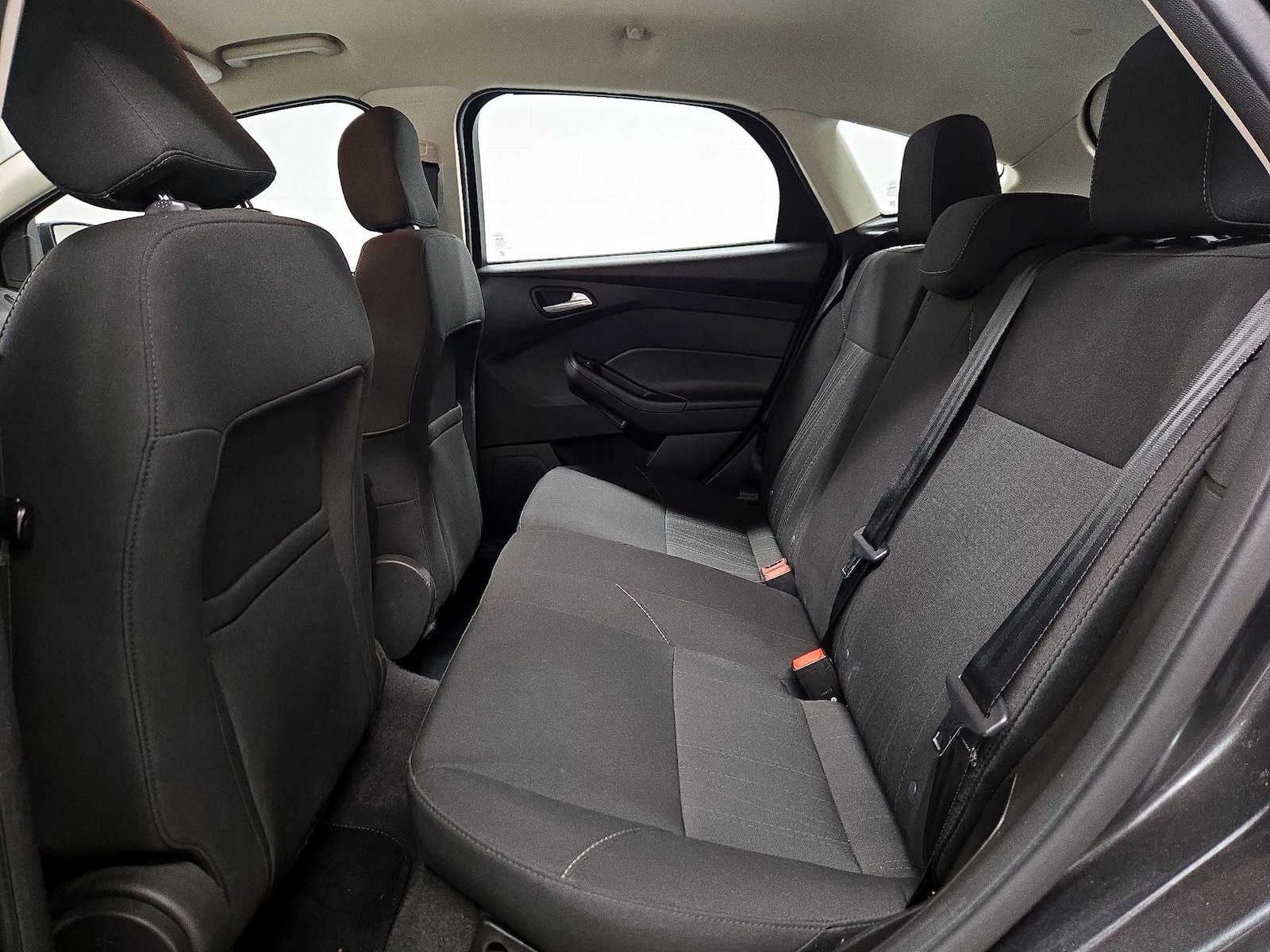2017 Ford Focus SE - Photo 20