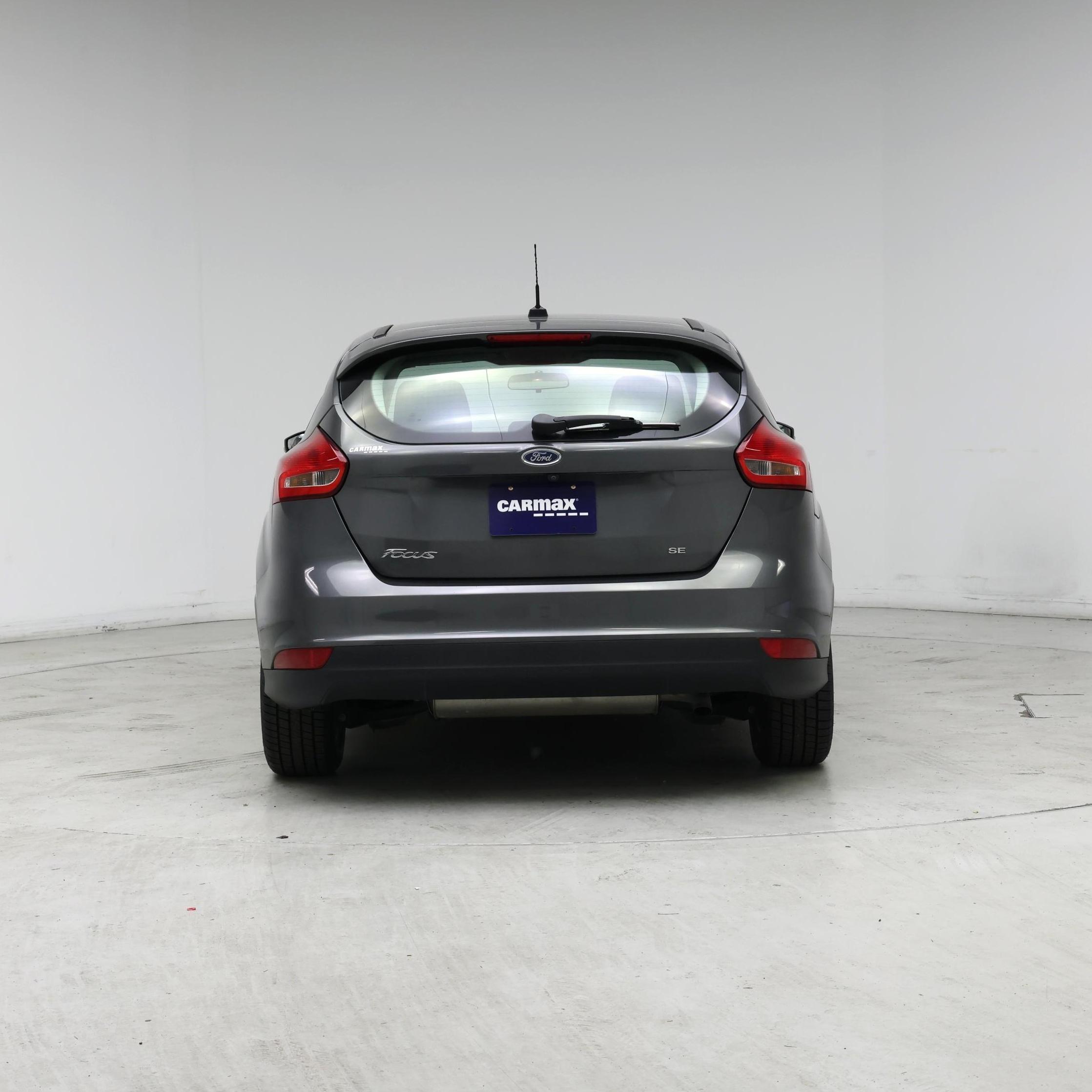 Thumbnail: 2017 Ford Focus - 6
