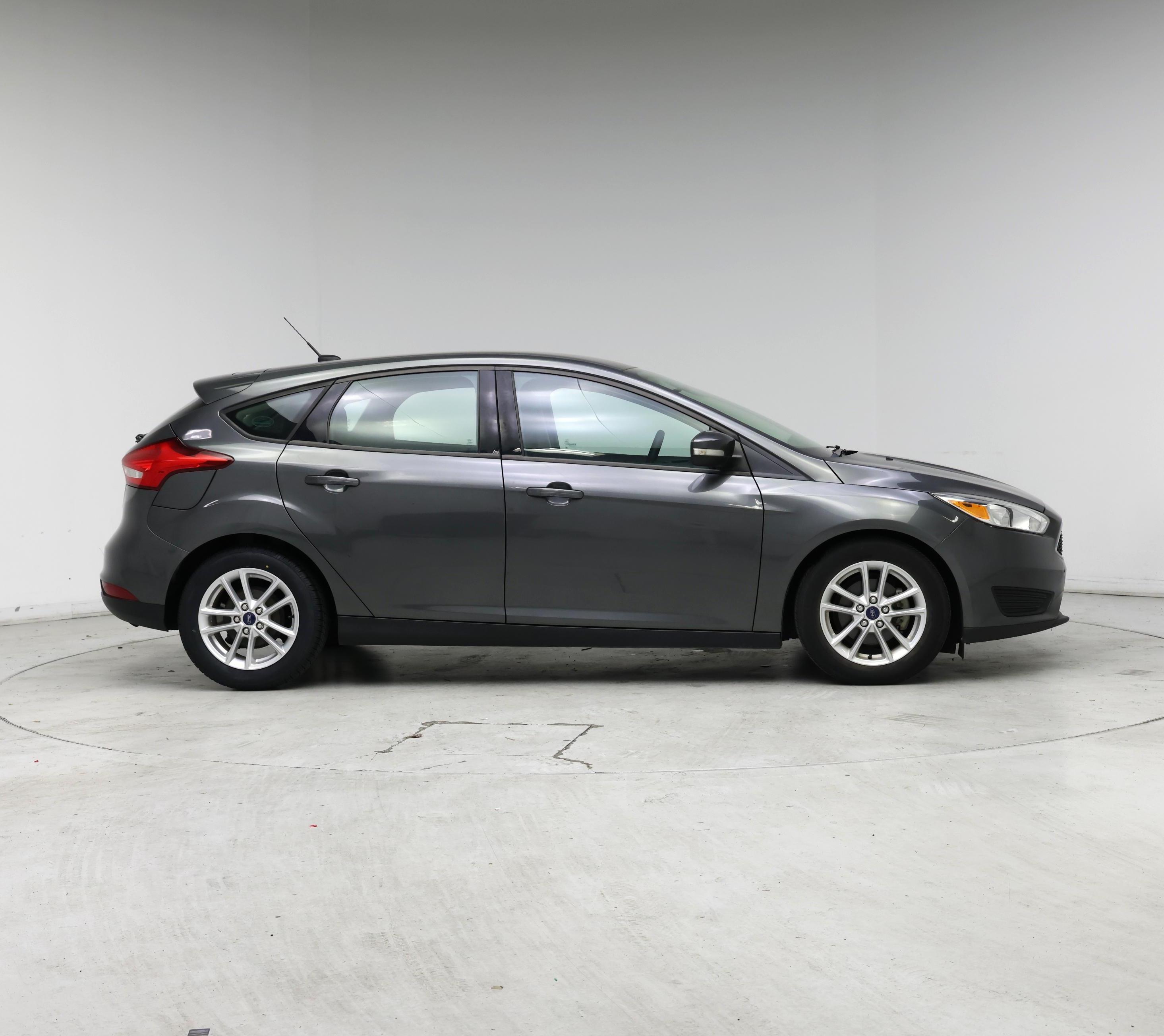 Thumbnail: 2017 Ford Focus - 7