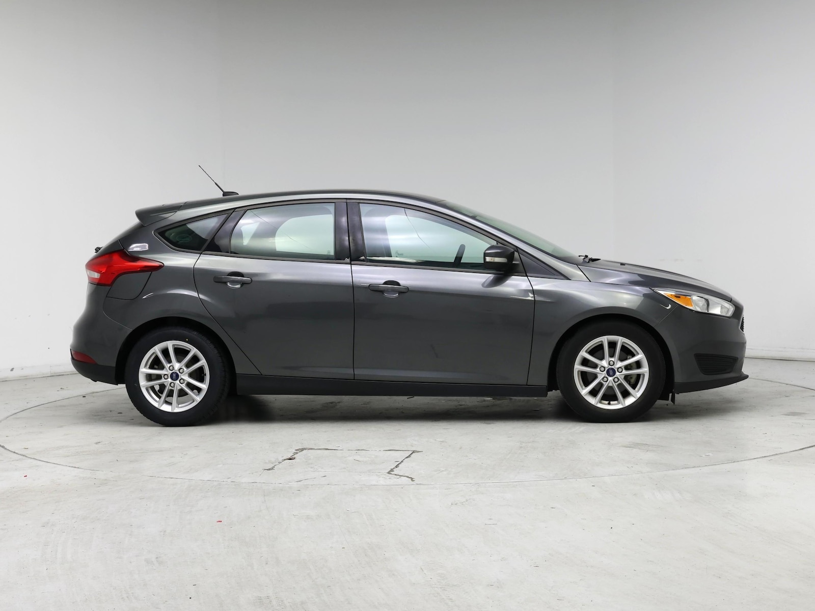 2017 Ford Focus SE - Photo 8