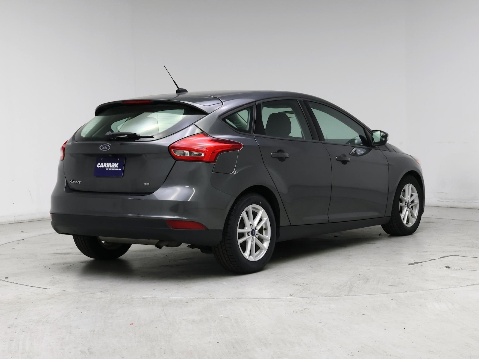 2017 Ford Focus SE - Photo 9