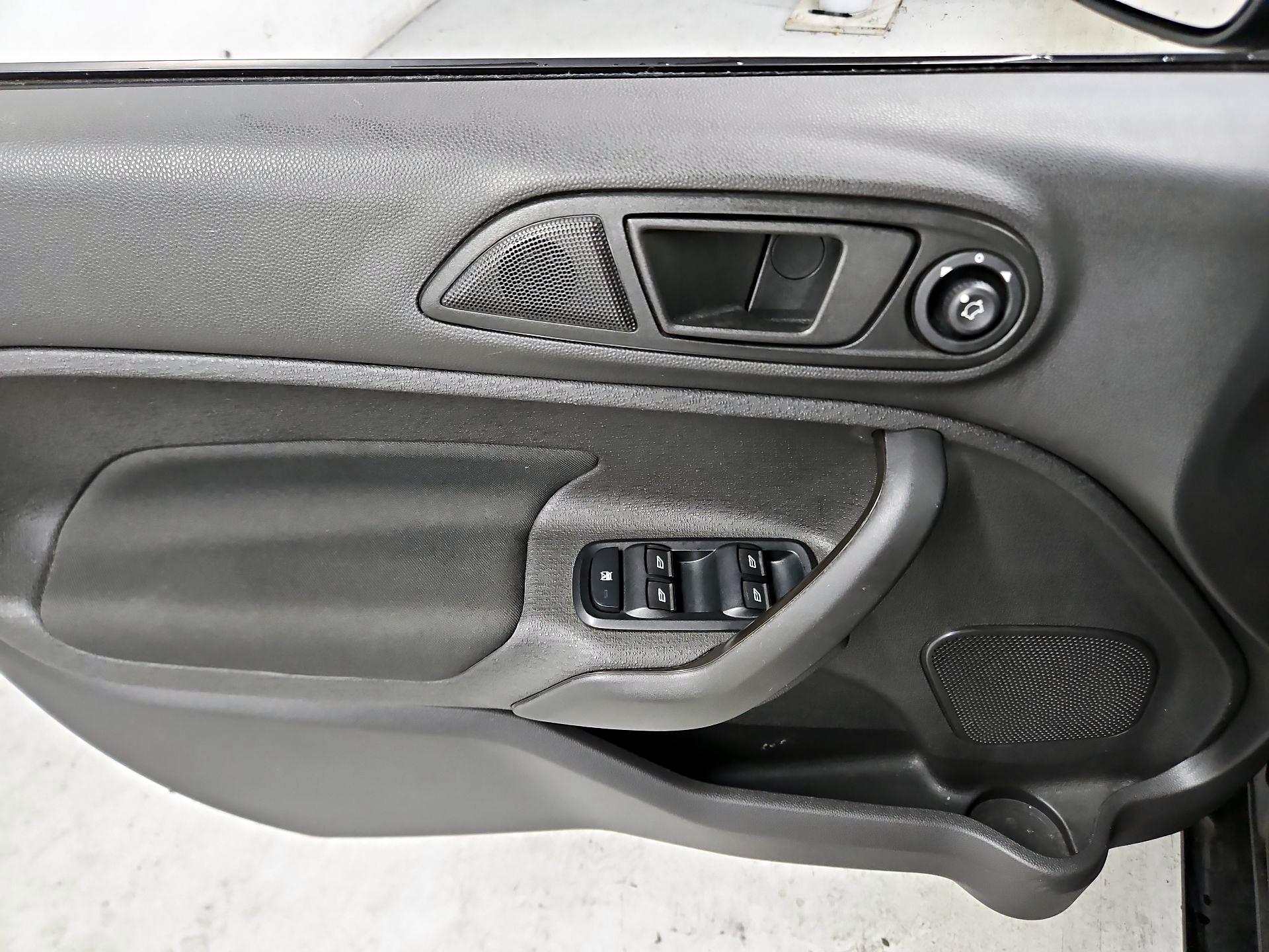 Thumbnail: 2019 Ford Fiesta - 12