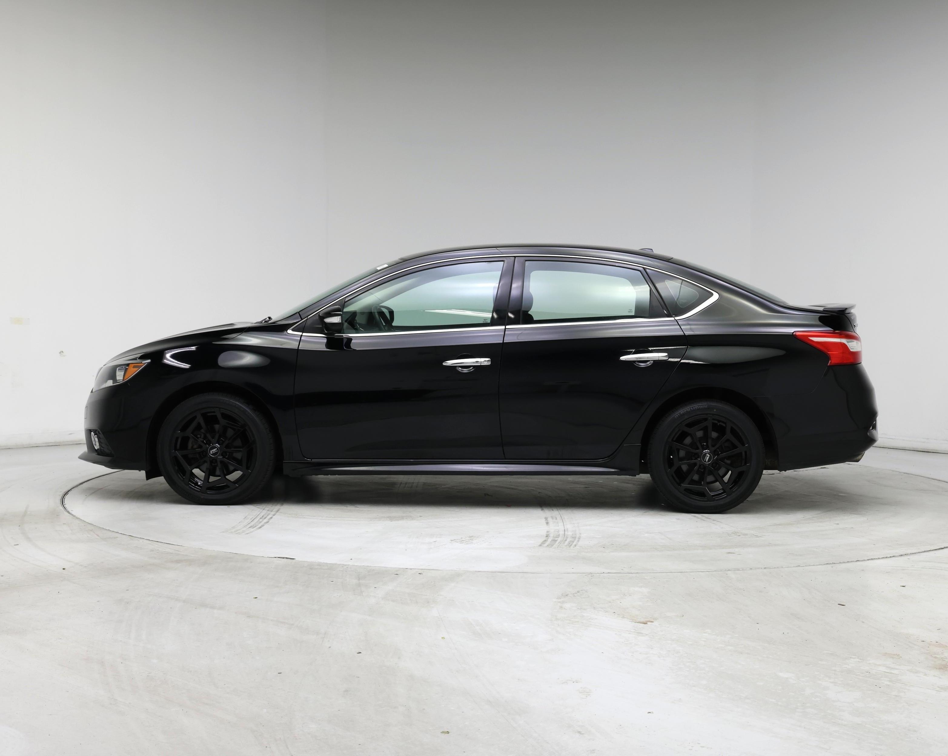 Thumbnail: 2017 Nissan Sentra - 3