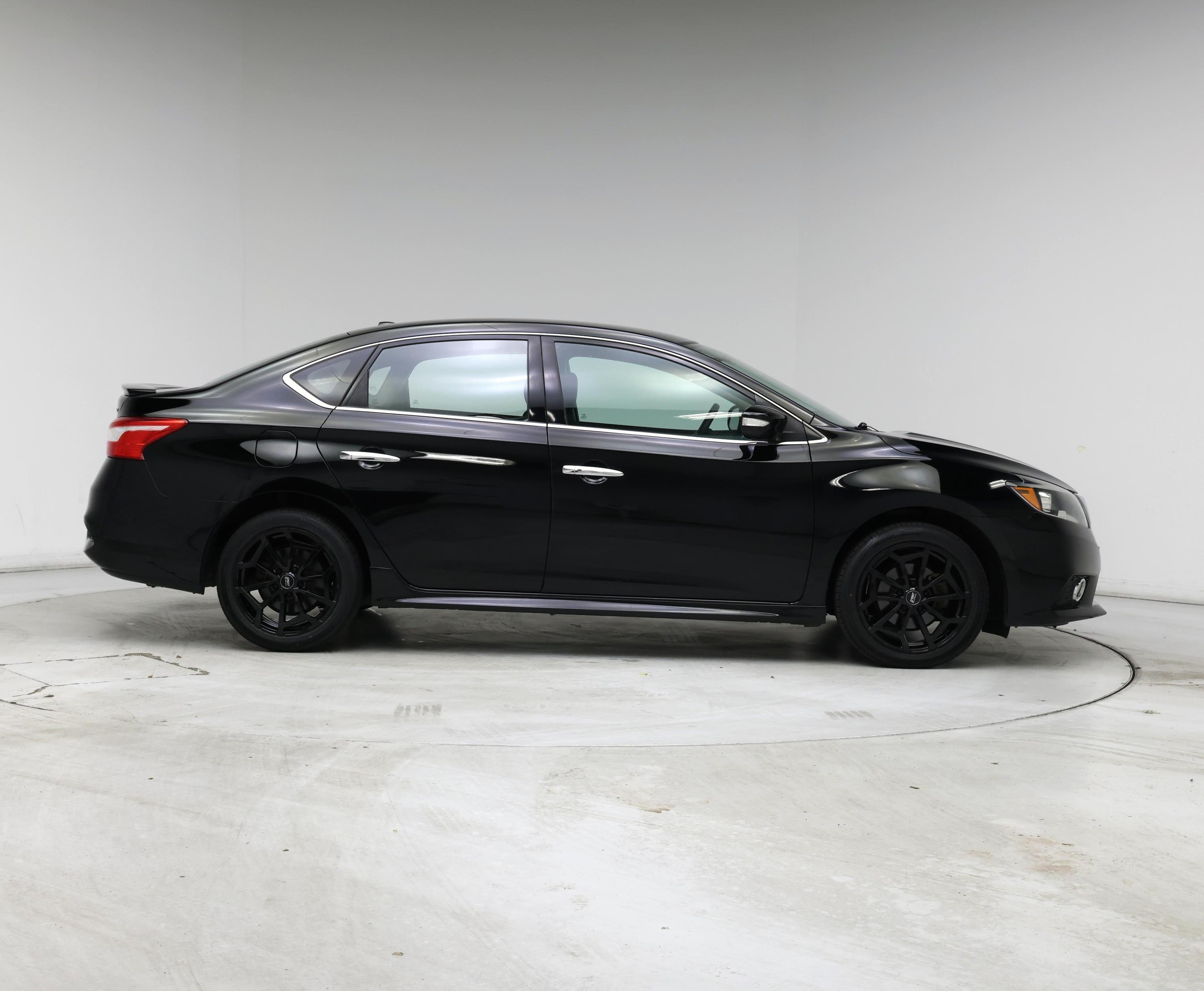Thumbnail: 2017 Nissan Sentra - 7