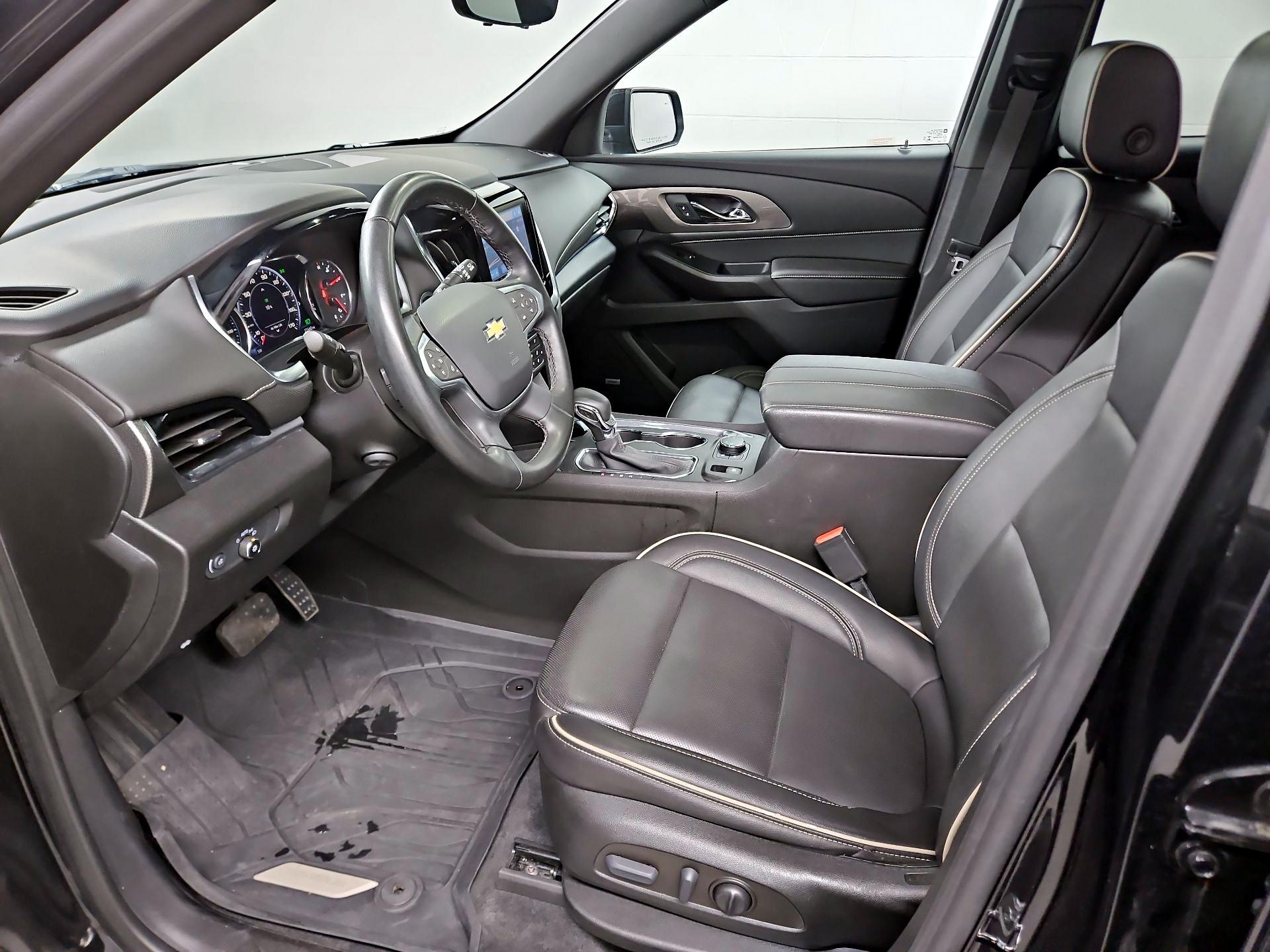 Thumbnail: 2023 Chevrolet Traverse - 11