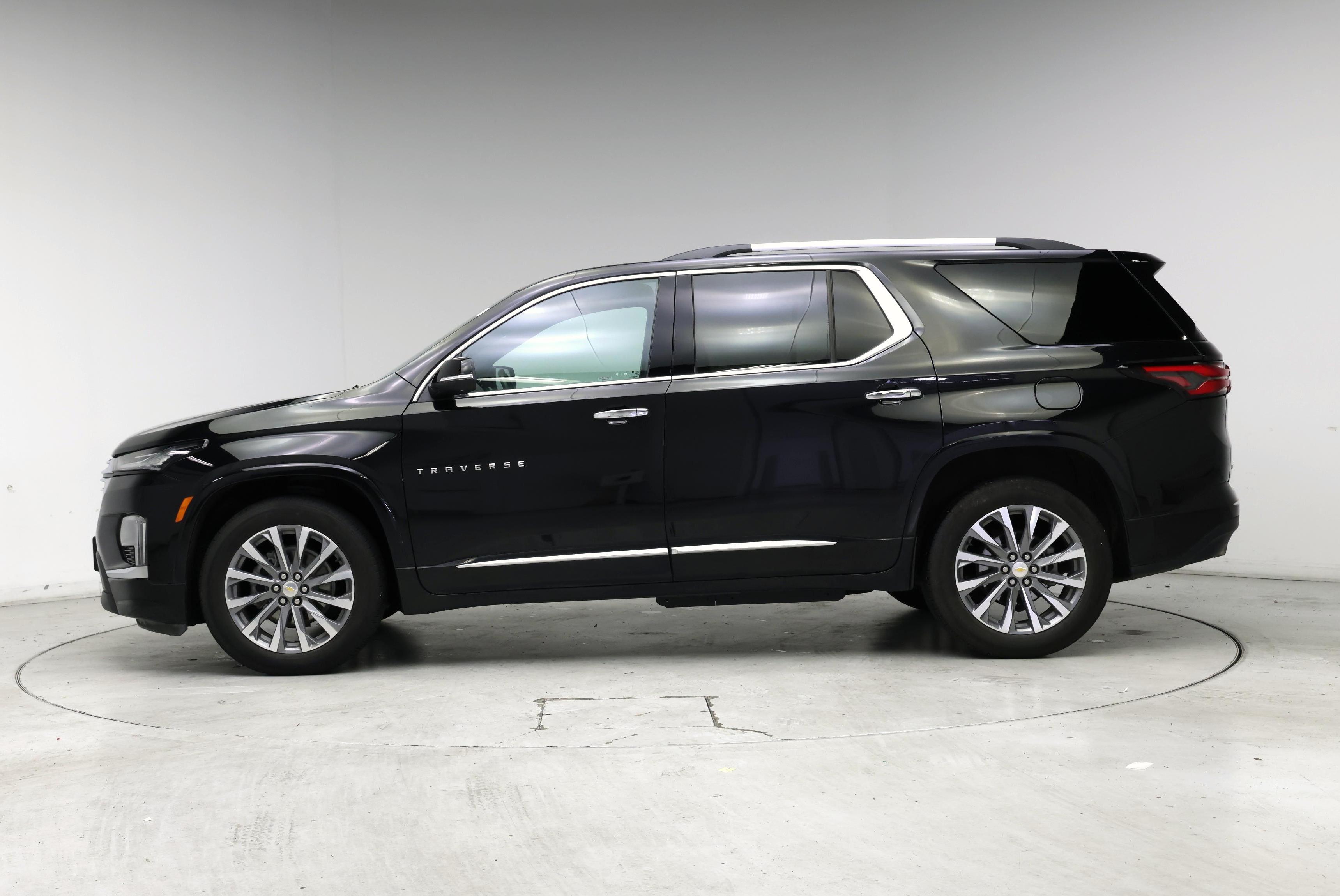 Thumbnail: 2023 Chevrolet Traverse - 3