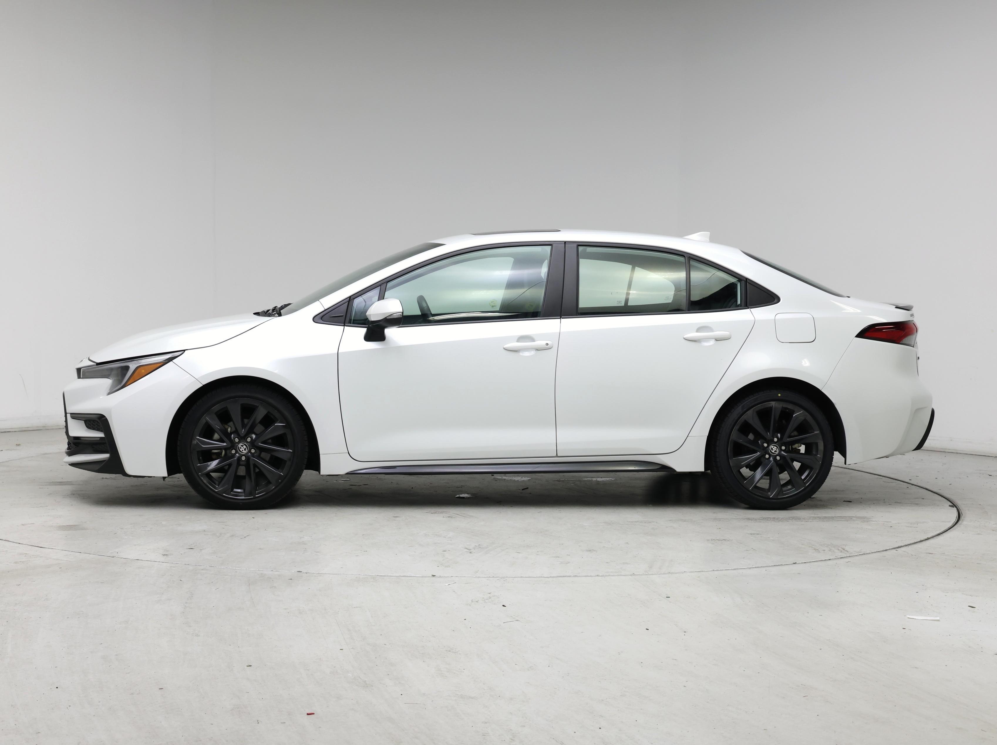 Thumbnail: 2024 Toyota Corolla - 3
