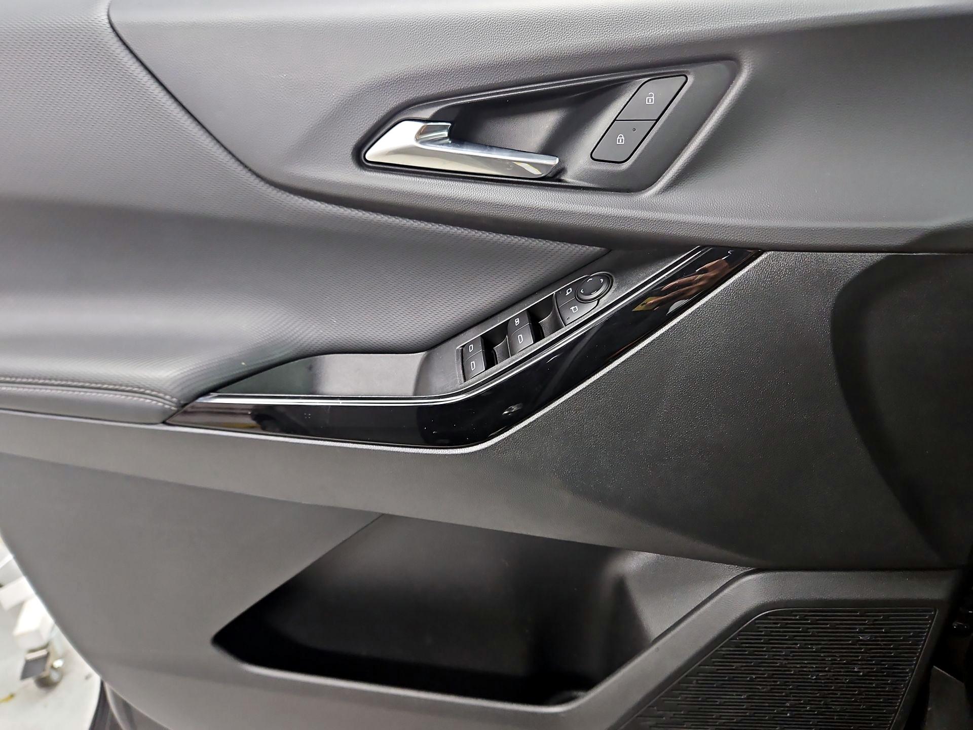 Thumbnail: 2025 Chevrolet Equinox - 12