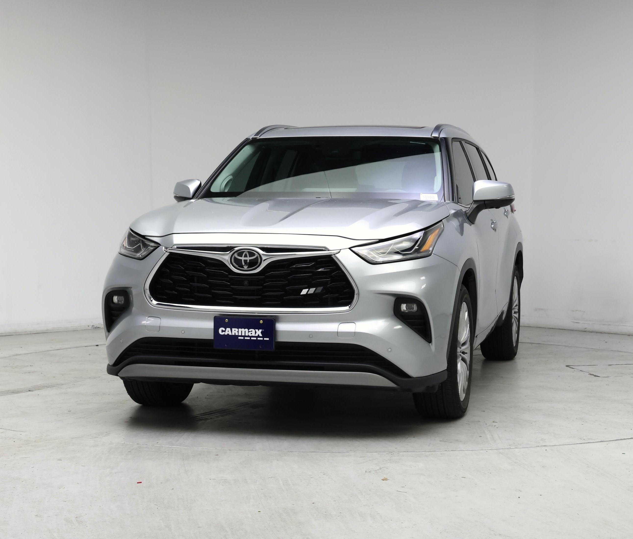 Thumbnail: 2023 Toyota Highlander - 4