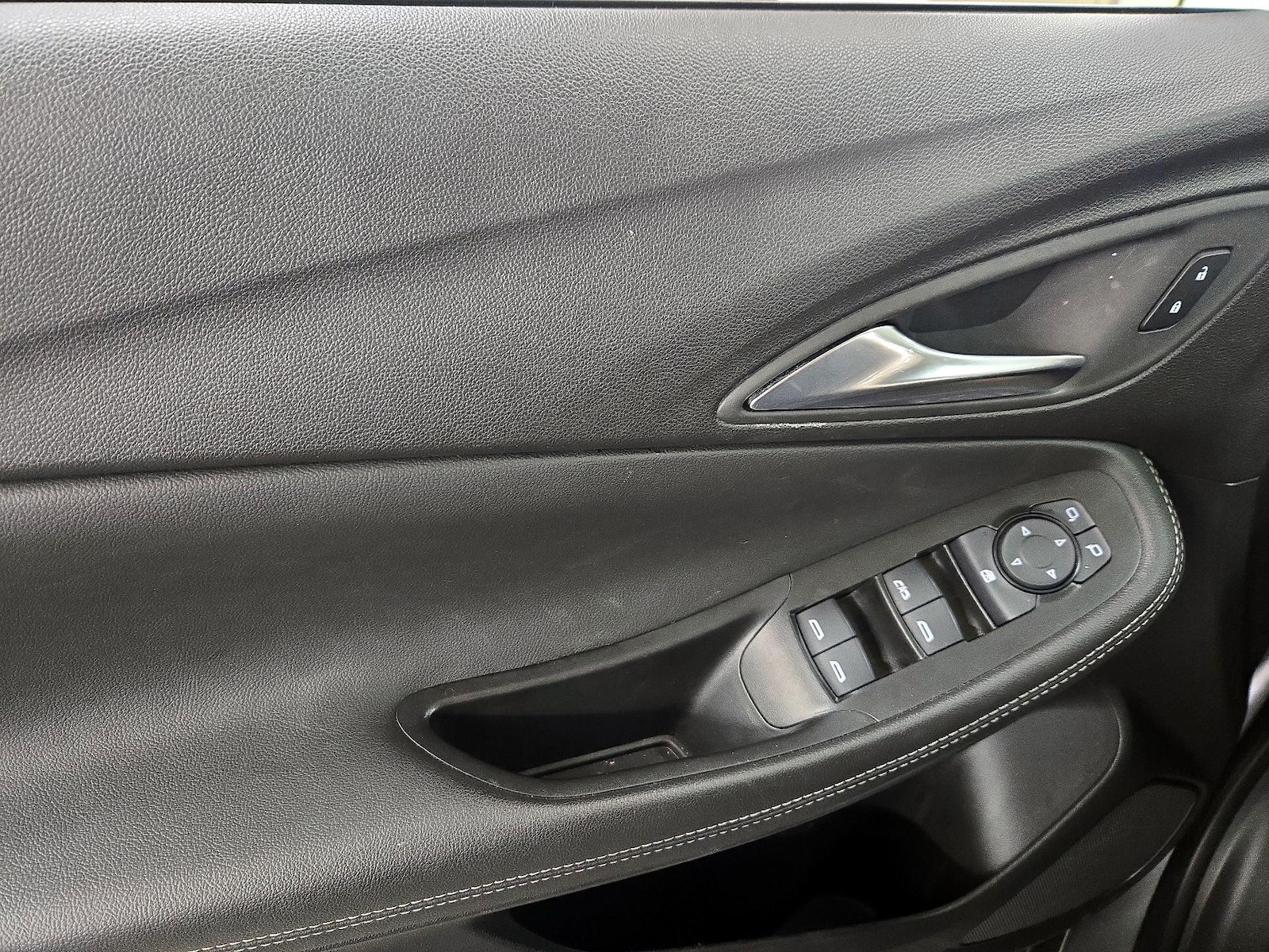 2025 Buick Encore GX Preferred - Photo 13