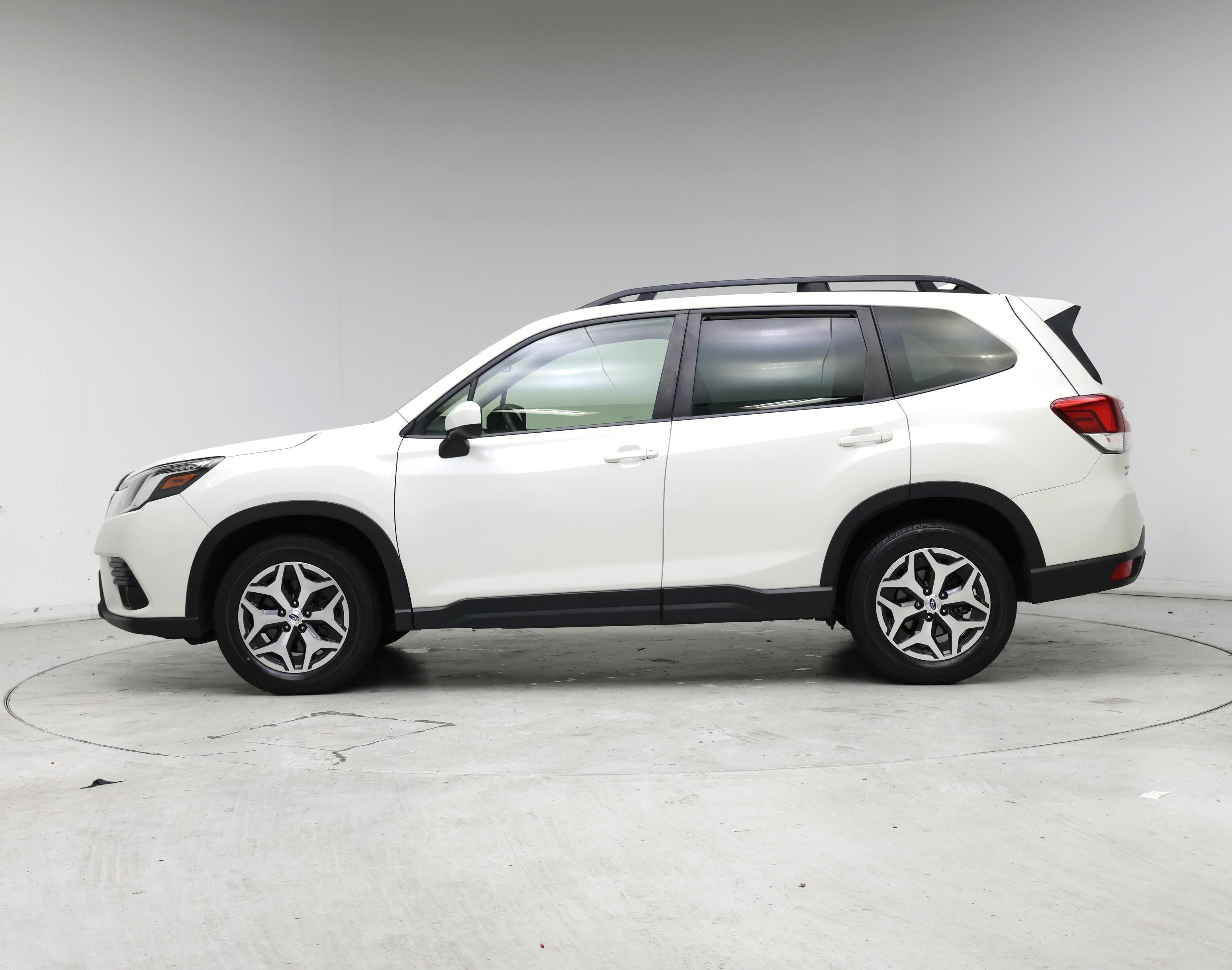 Thumbnail: 2023 Subaru Forester - 3