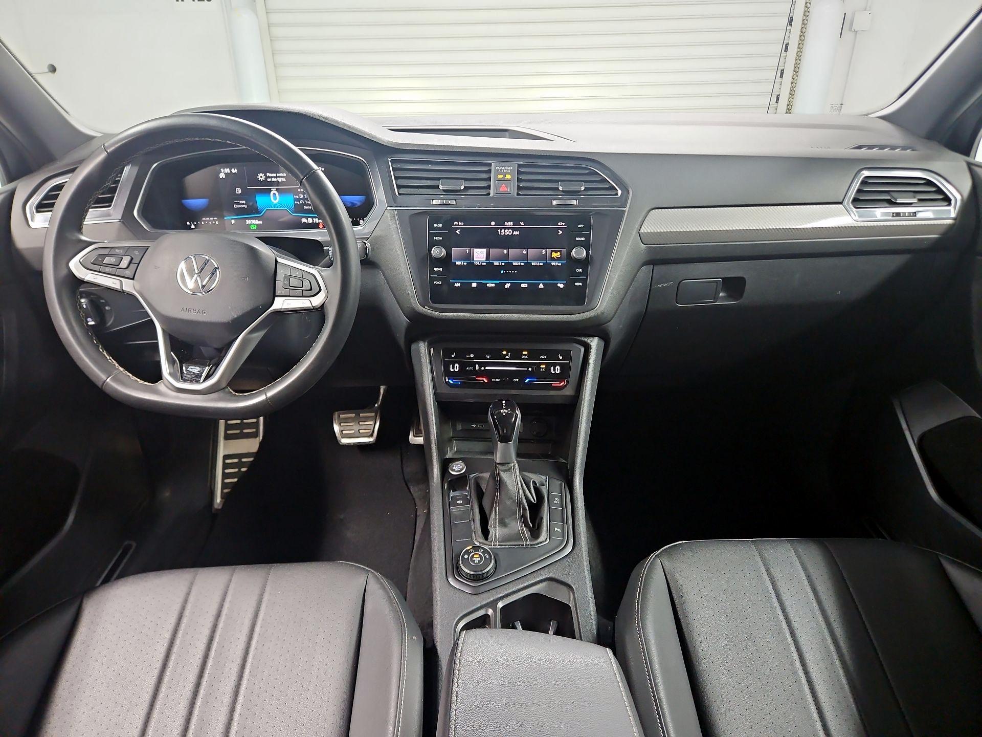 Thumbnail: 2023 Volkswagen Tiguan - 9