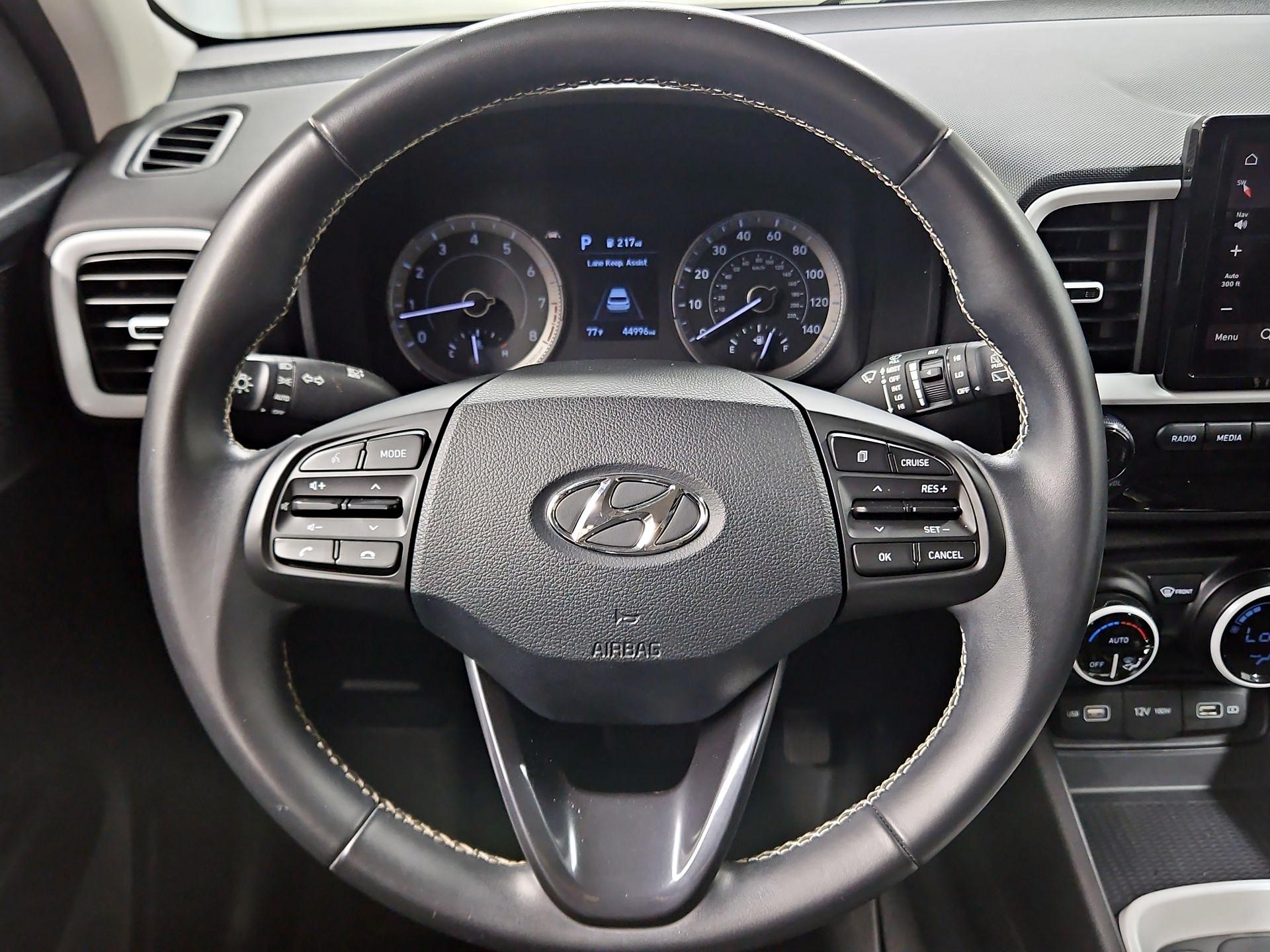 Thumbnail: 2022 Hyundai Venue - 10