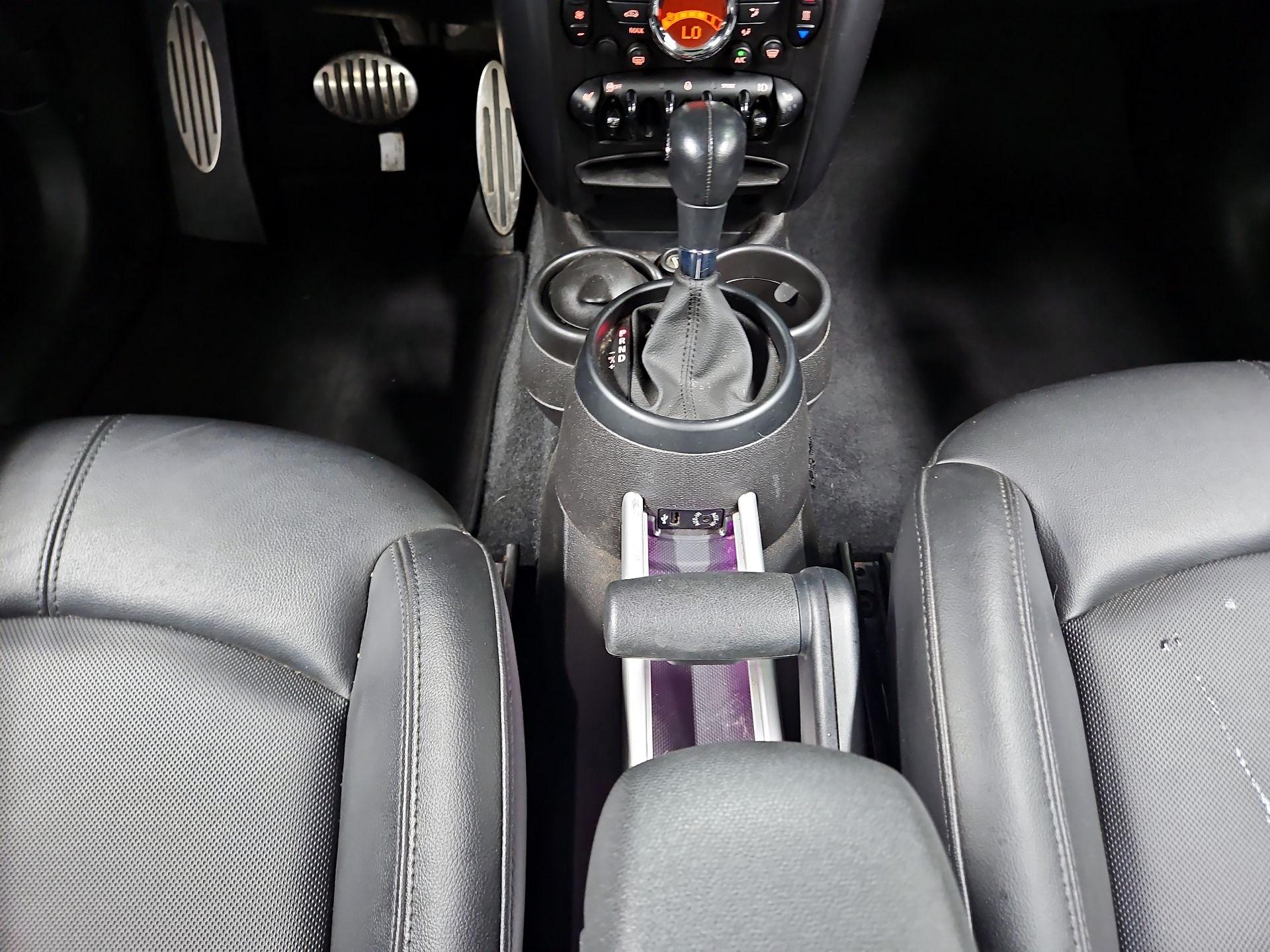 Thumbnail: 2015 MINI Cooper Countryman - 15