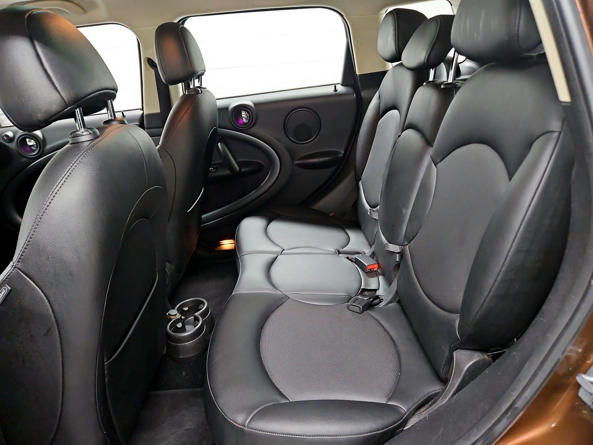 Thumbnail: 2015 MINI Cooper Countryman - 18