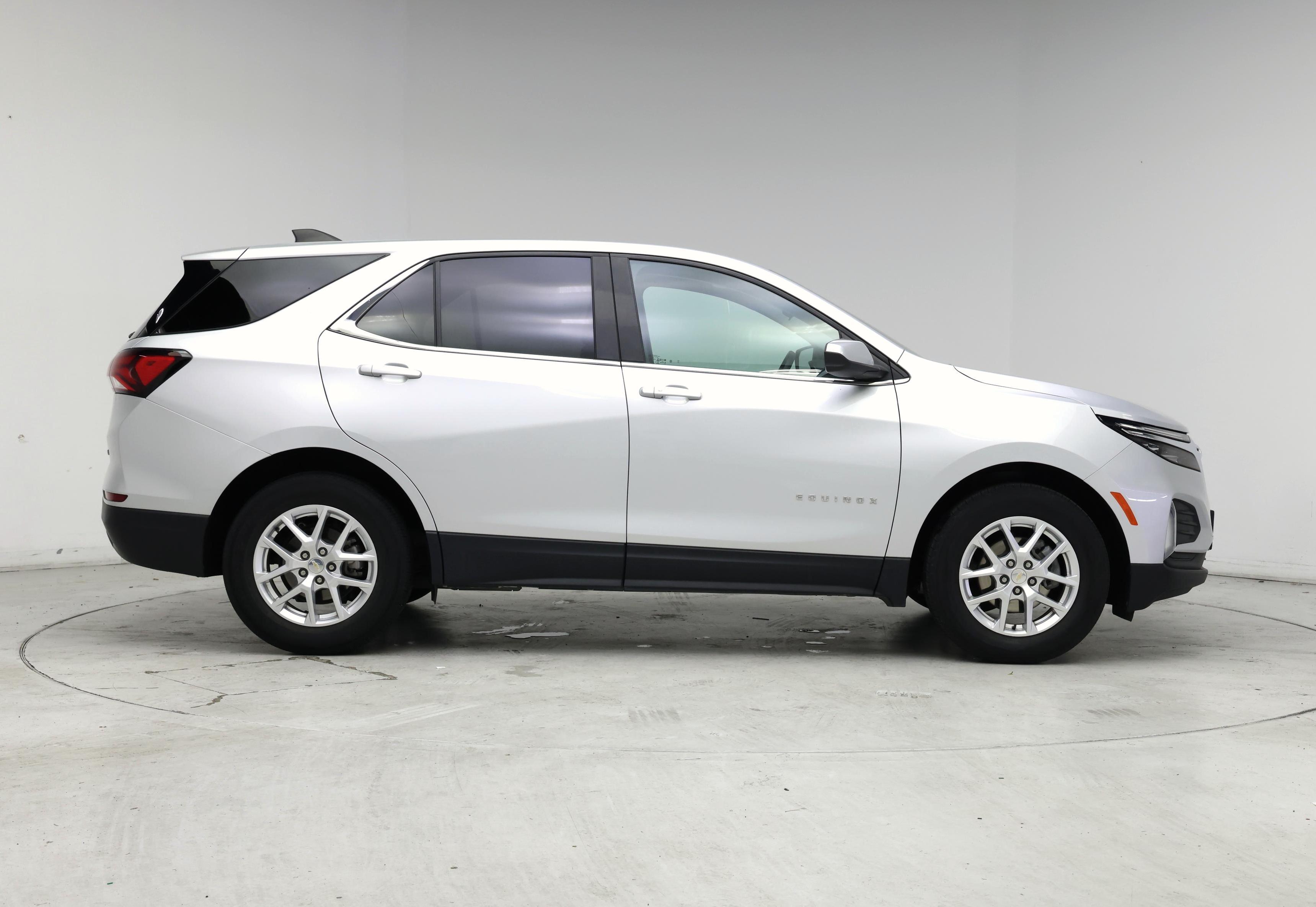 Thumbnail: 2022 Chevrolet Equinox - 7