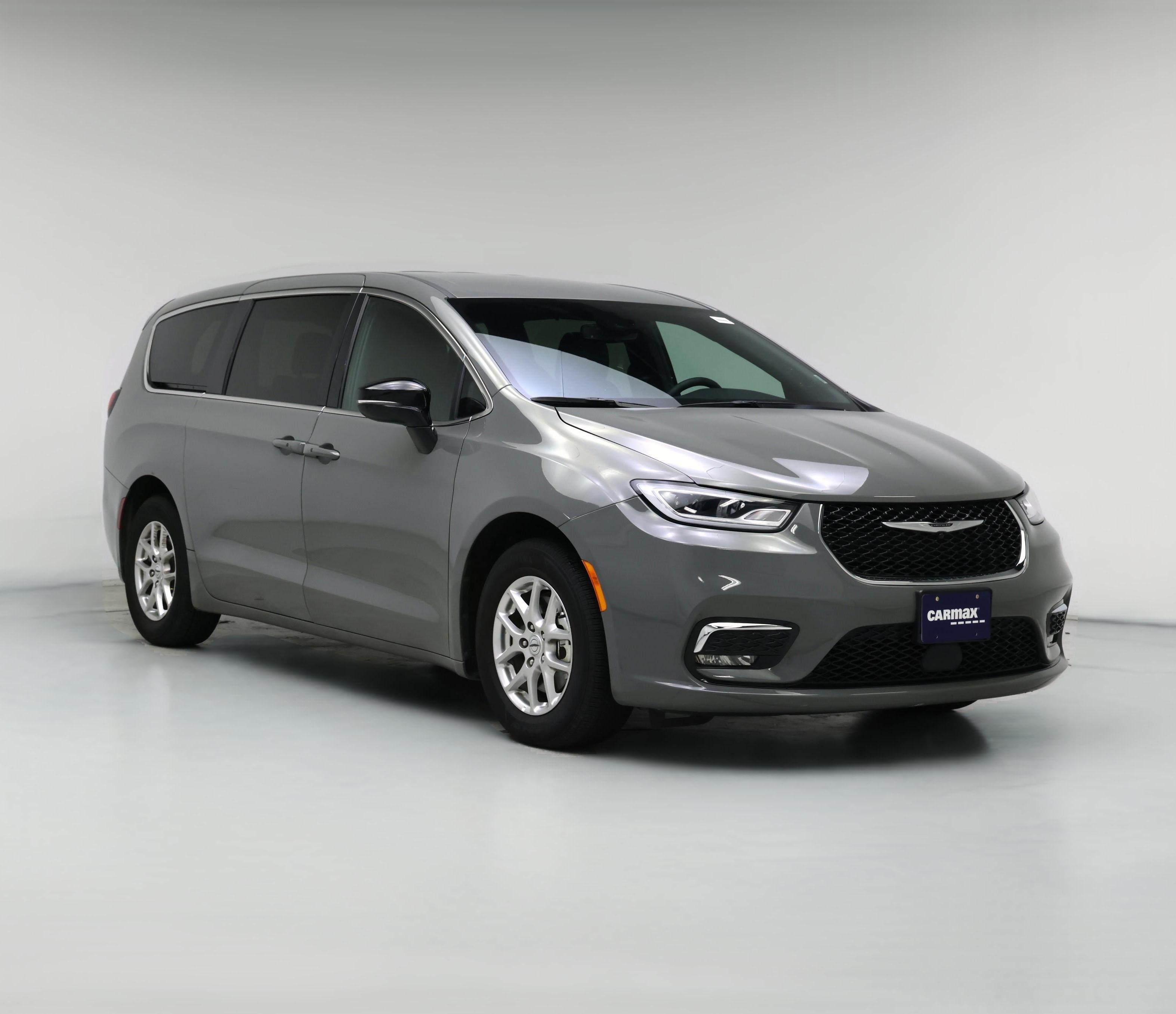 Thumbnail: 2025 Chrysler Pacifica - 1