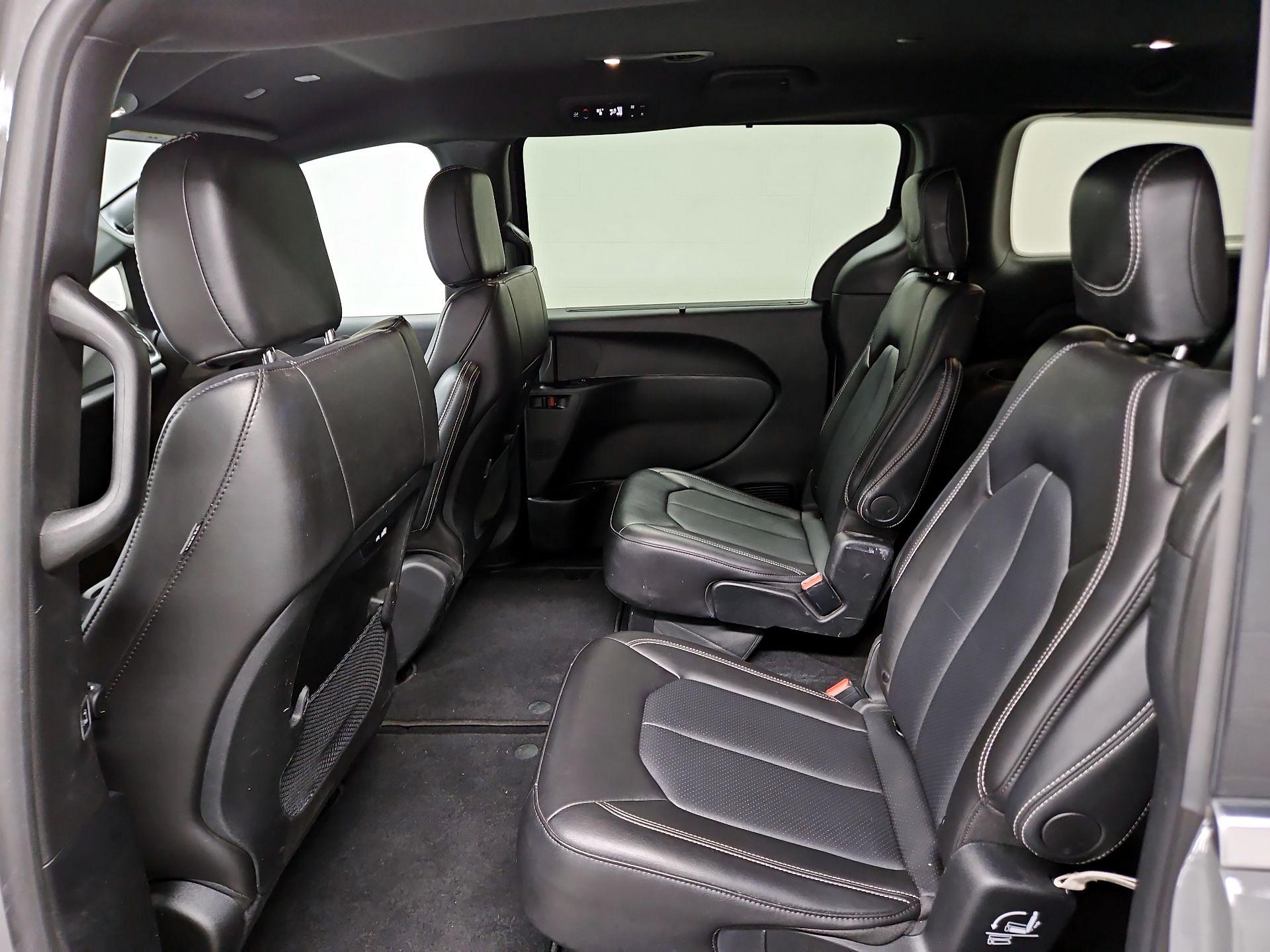 Thumbnail: 2025 Chrysler Pacifica - 19
