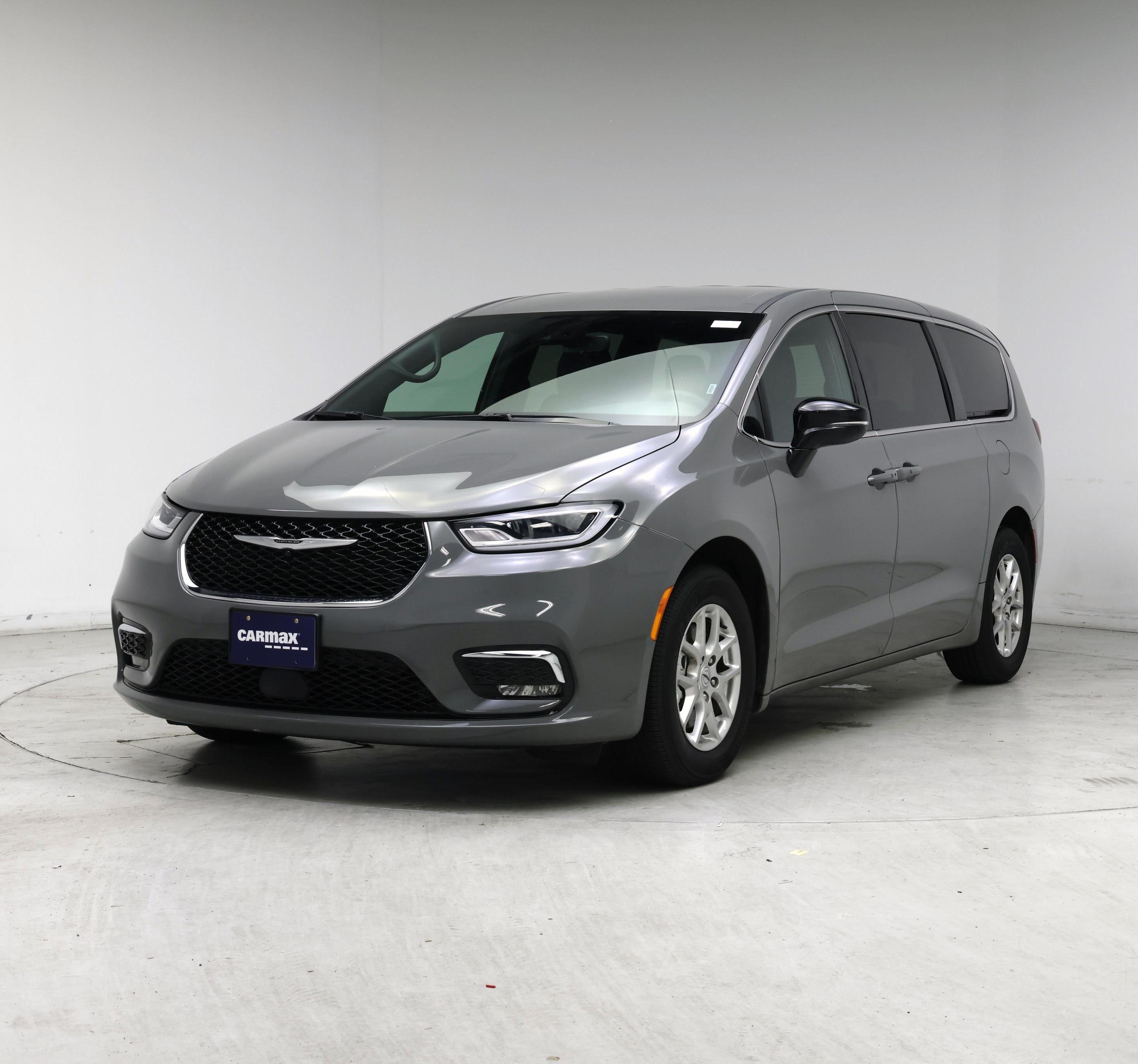 Thumbnail: 2025 Chrysler Pacifica - 4