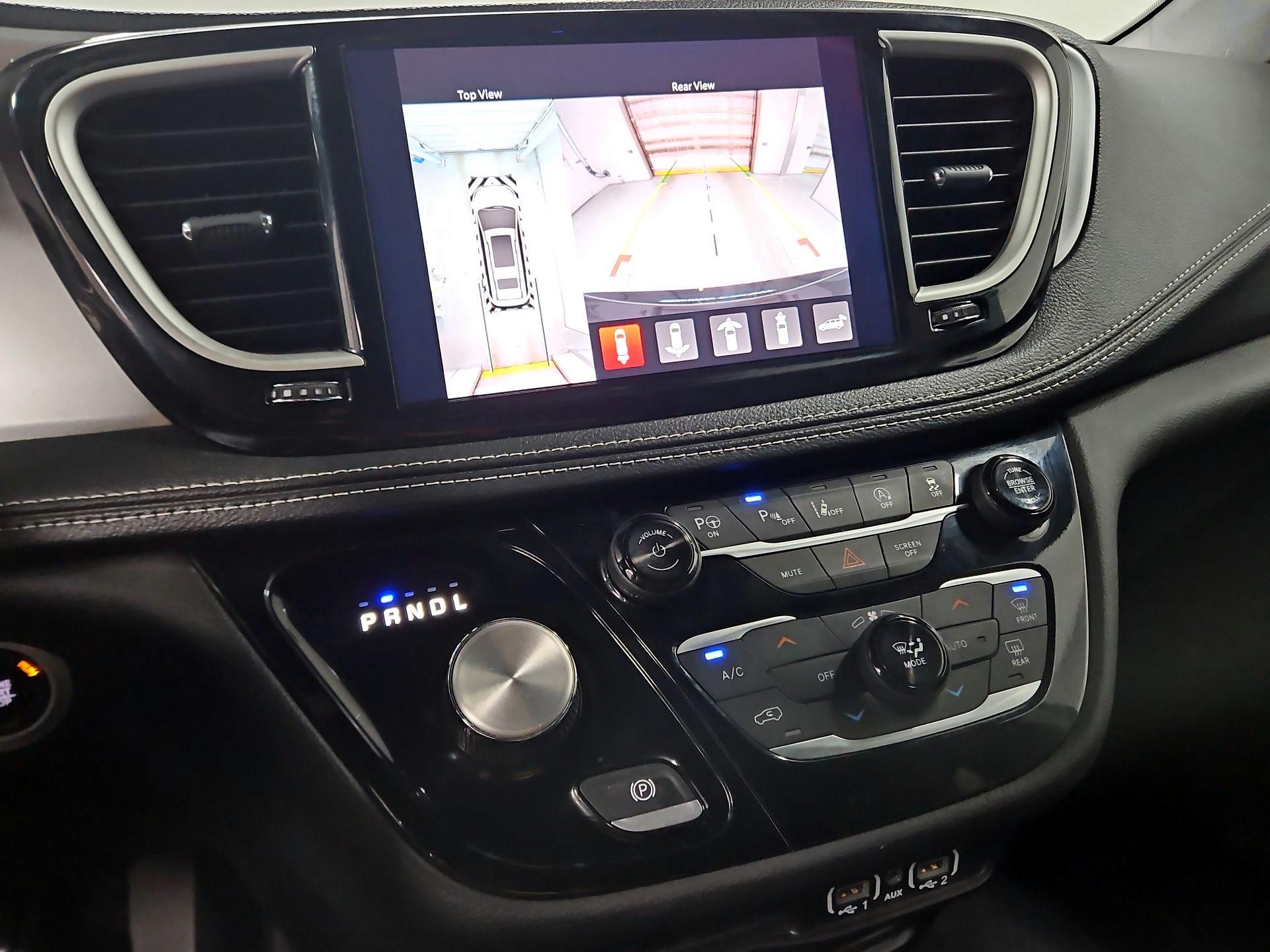 Thumbnail: 2024 Chrysler Pacifica - 14