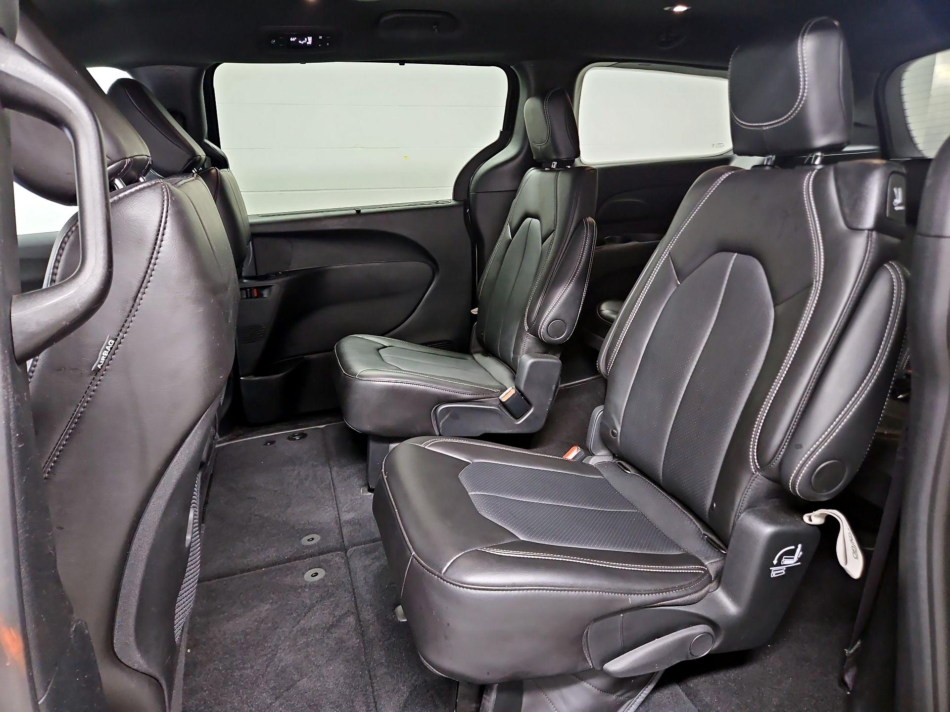 Thumbnail: 2024 Chrysler Pacifica - 19