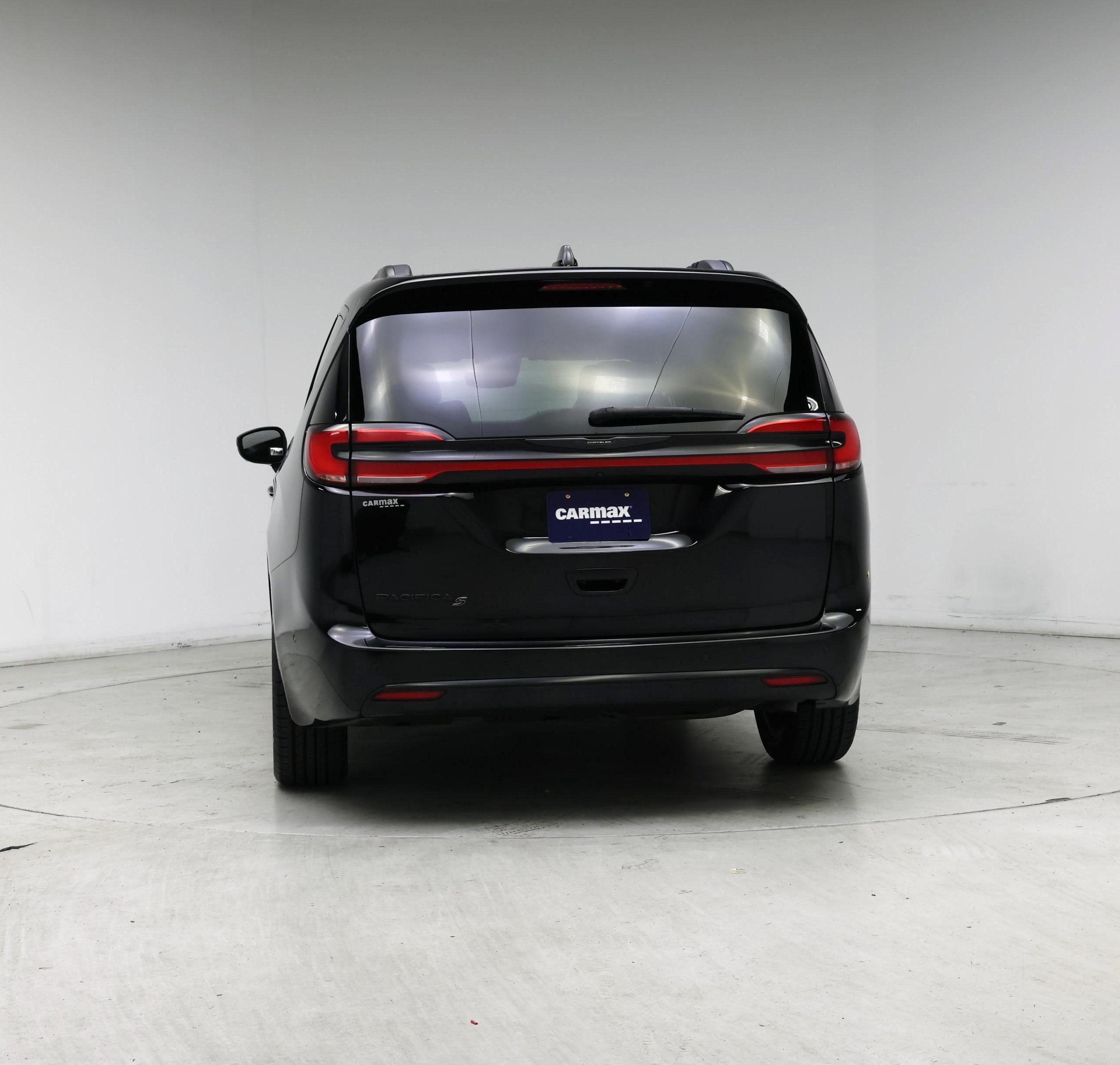 Thumbnail: 2024 Chrysler Pacifica - 6