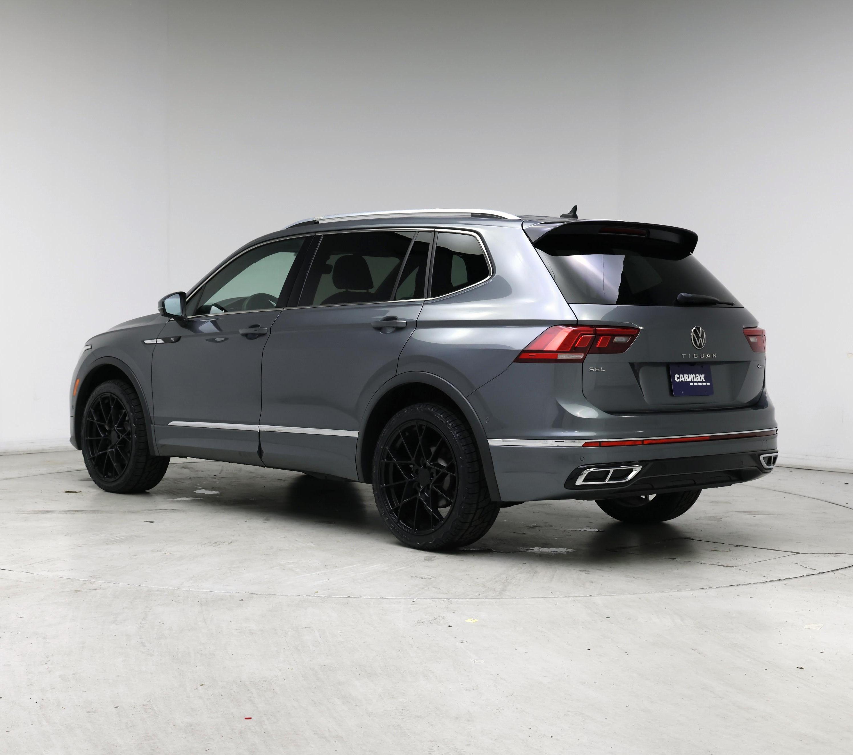 Thumbnail: 2022 Volkswagen Tiguan - 2