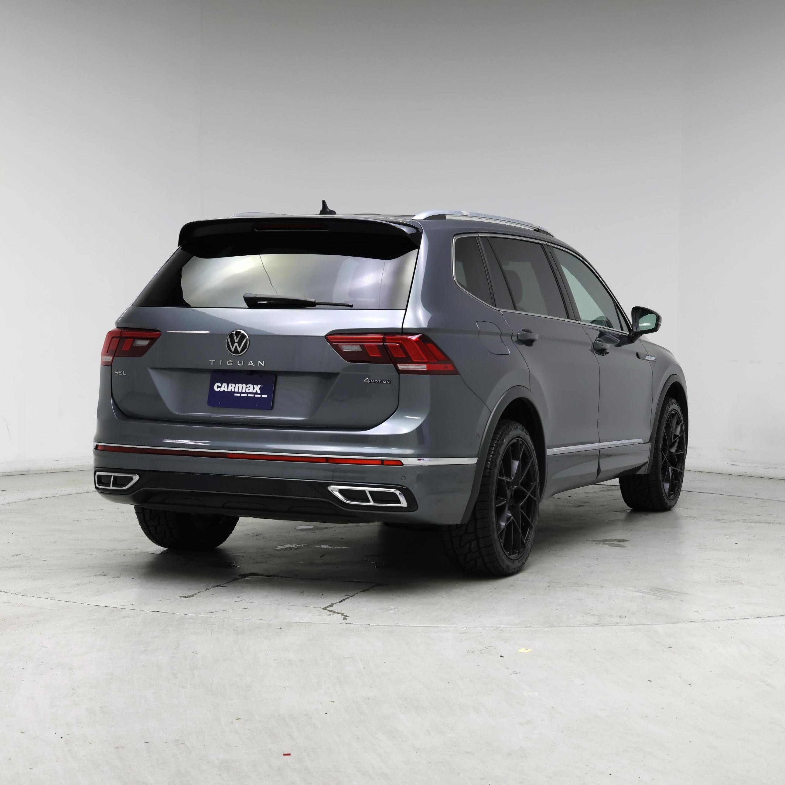 Thumbnail: 2022 Volkswagen Tiguan - 8