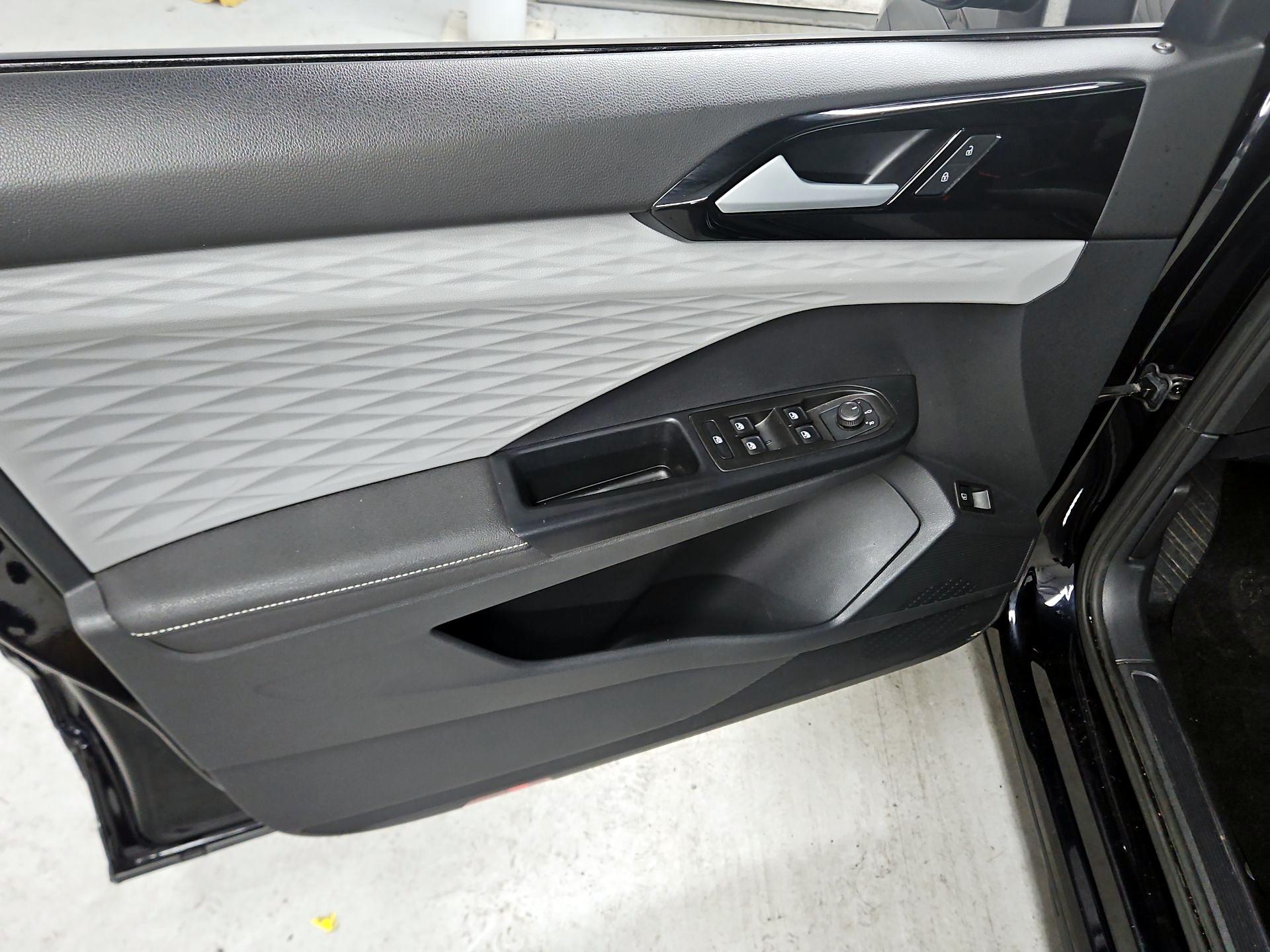 Thumbnail: 2024 Volkswagen Taos - 12