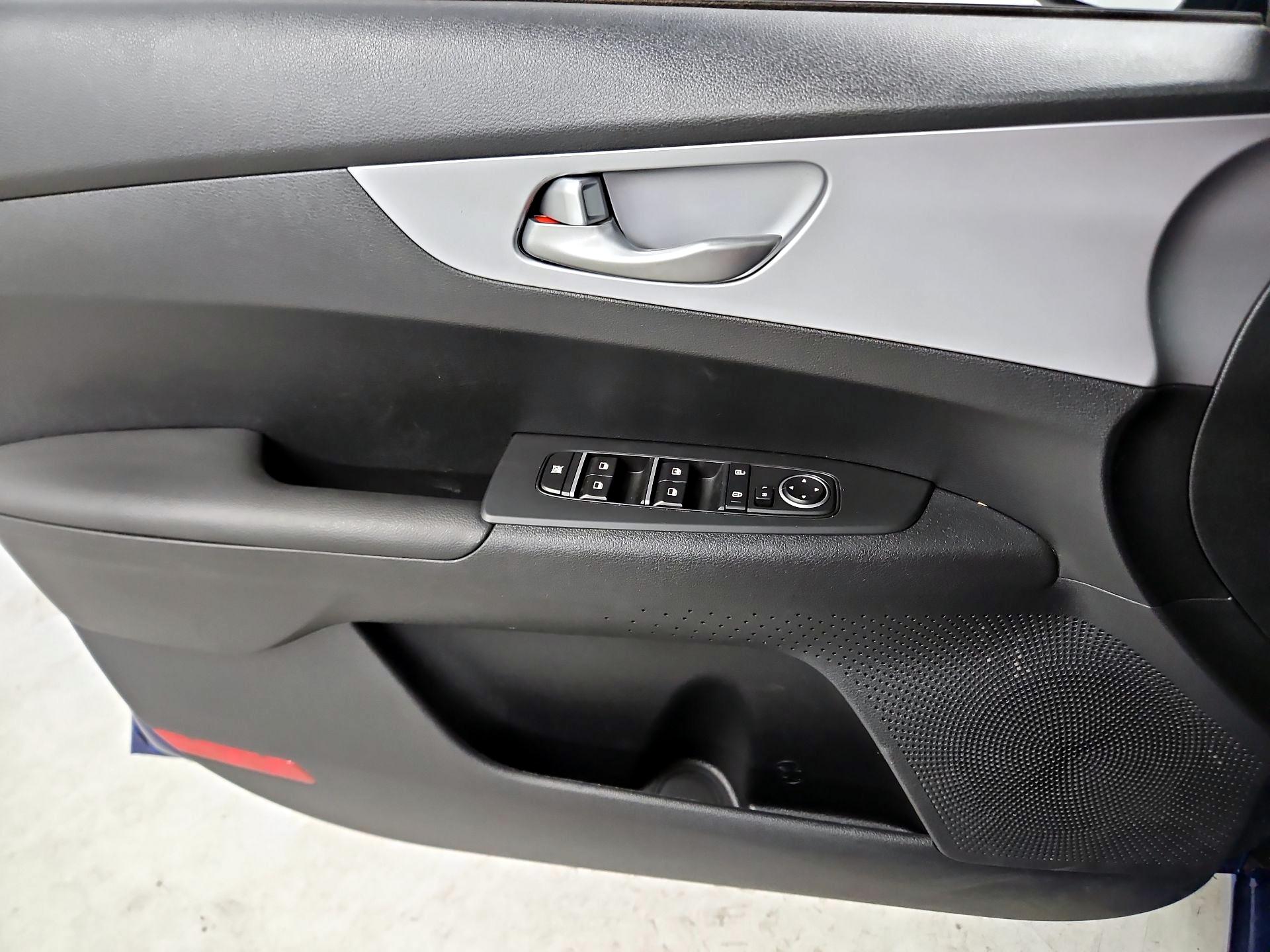 Thumbnail: 2024 Kia Forte - 12