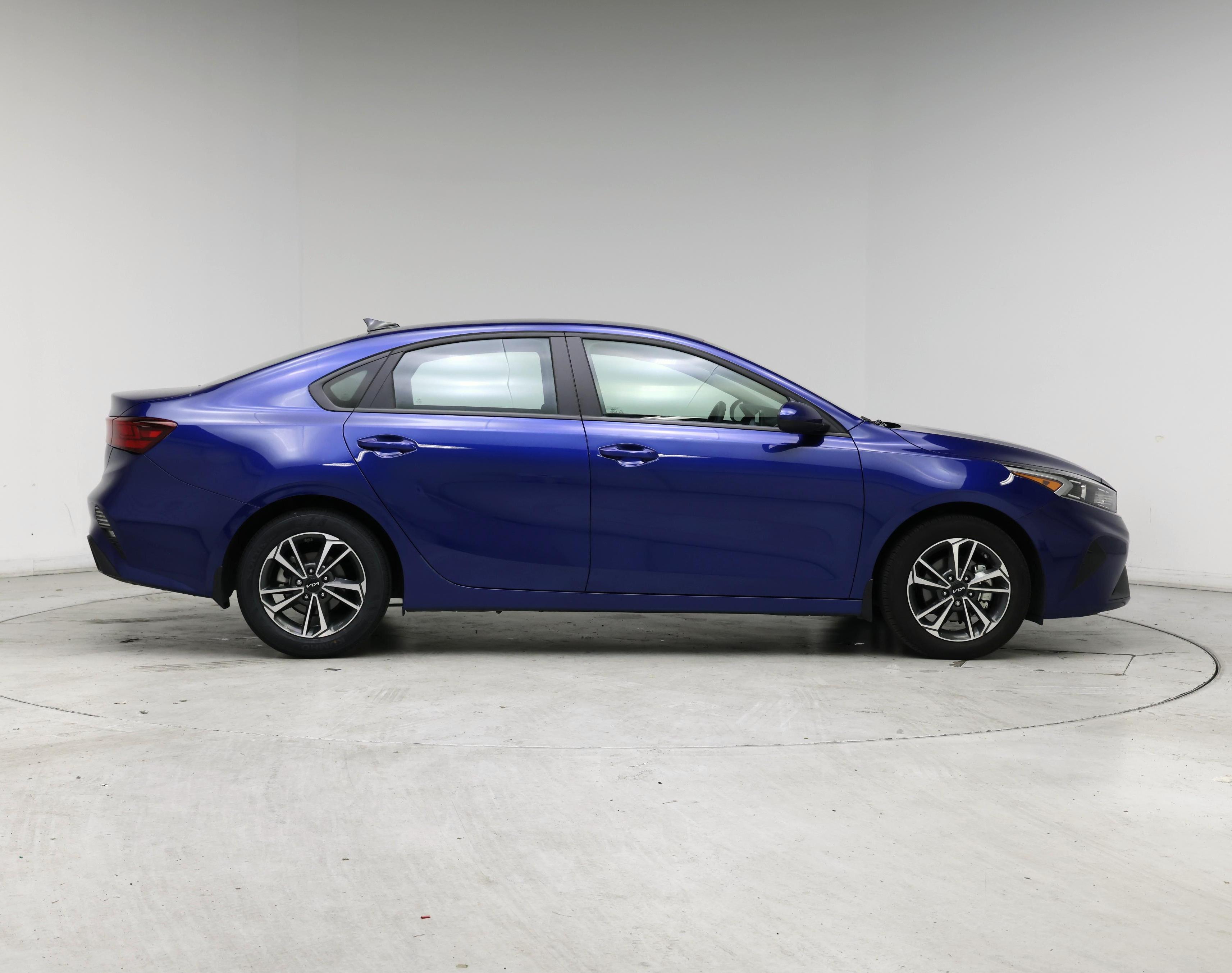 Thumbnail: 2024 Kia Forte - 7