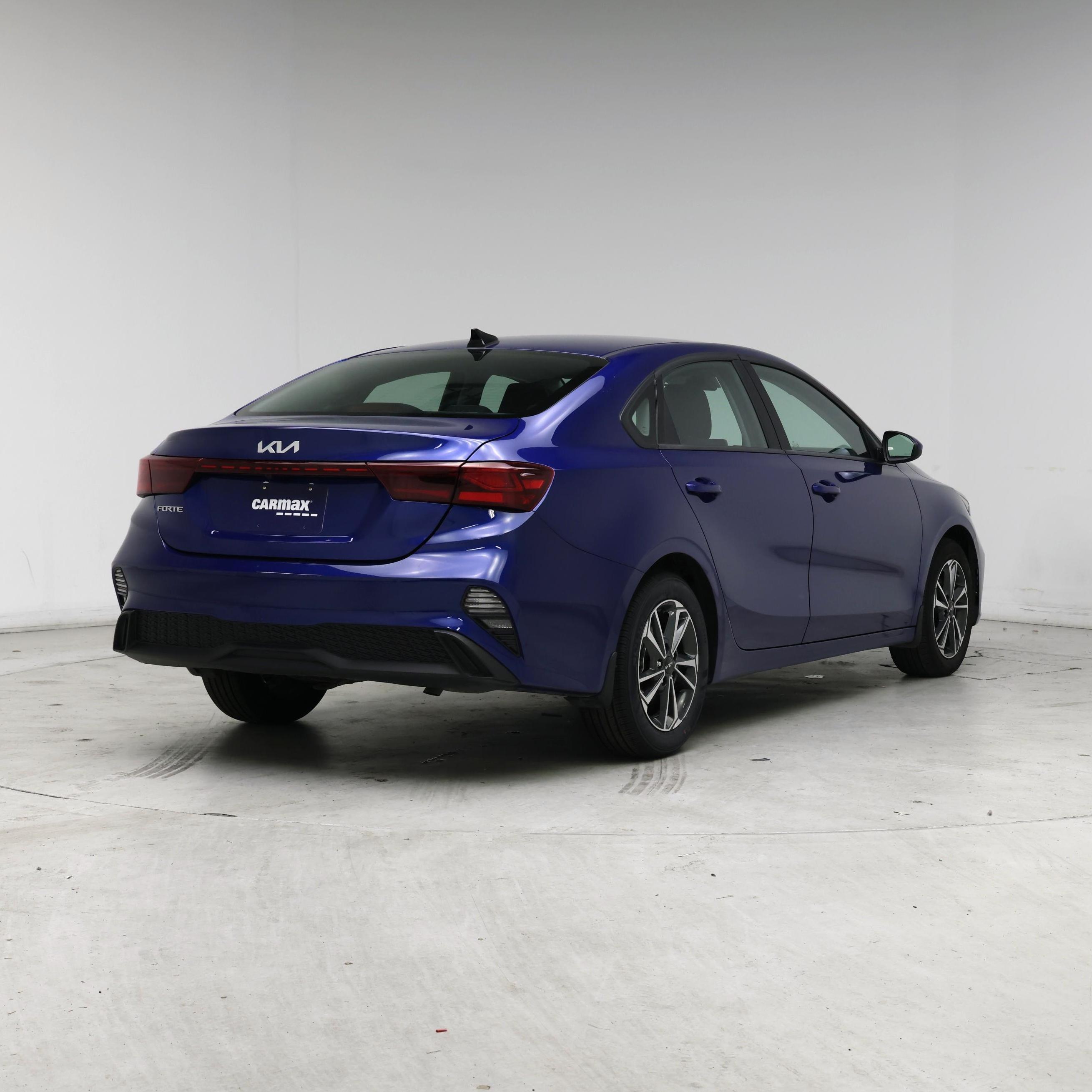 Thumbnail: 2024 Kia Forte - 8