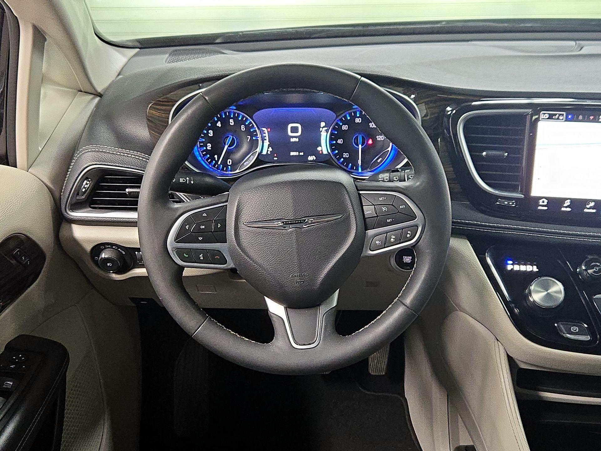 Thumbnail: 2024 Chrysler Pacifica - 10