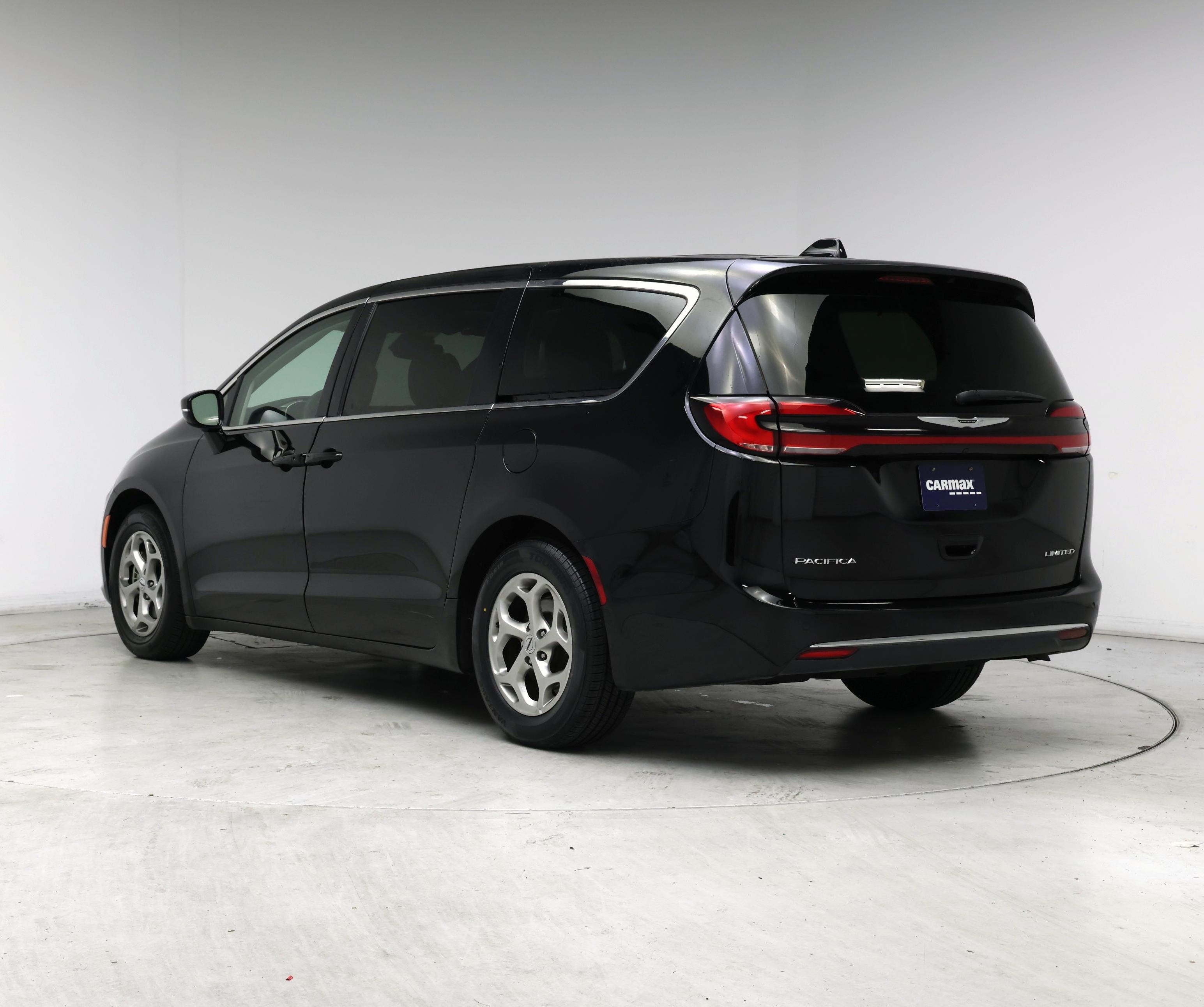 Thumbnail: 2024 Chrysler Pacifica - 2