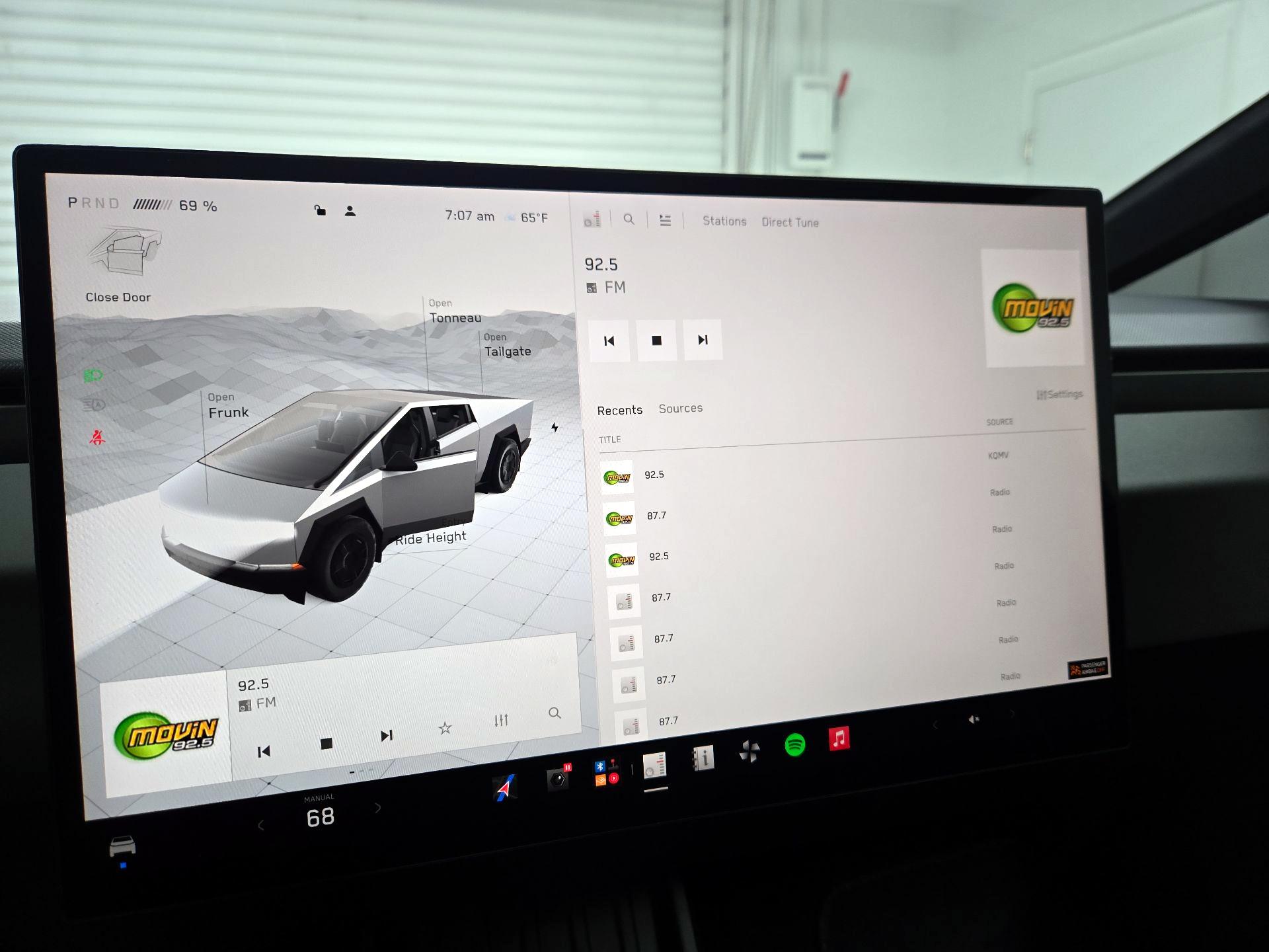 Thumbnail: 2024 Tesla Cybertruck - 15
