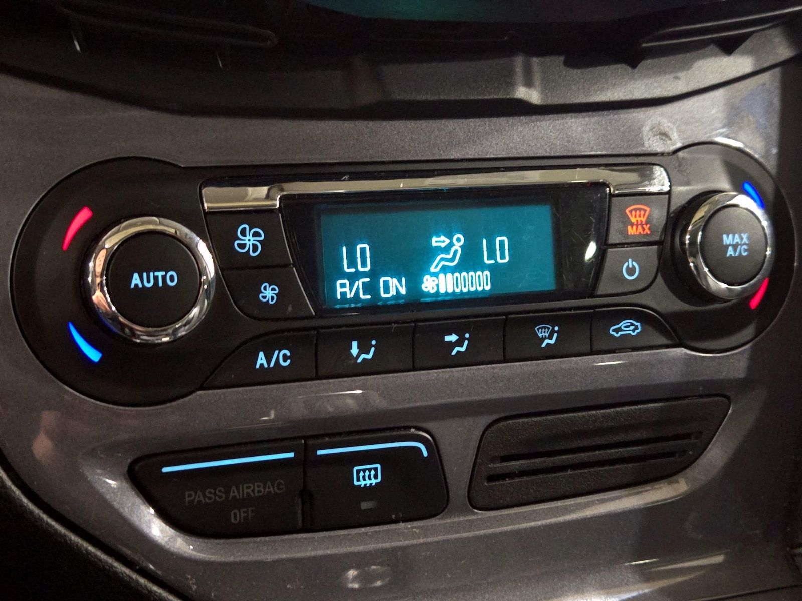 2014 Ford Focus Titanium - Photo 17