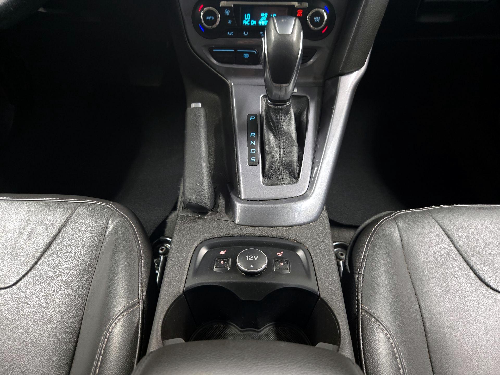 Thumbnail: 2014 Ford Focus - 17