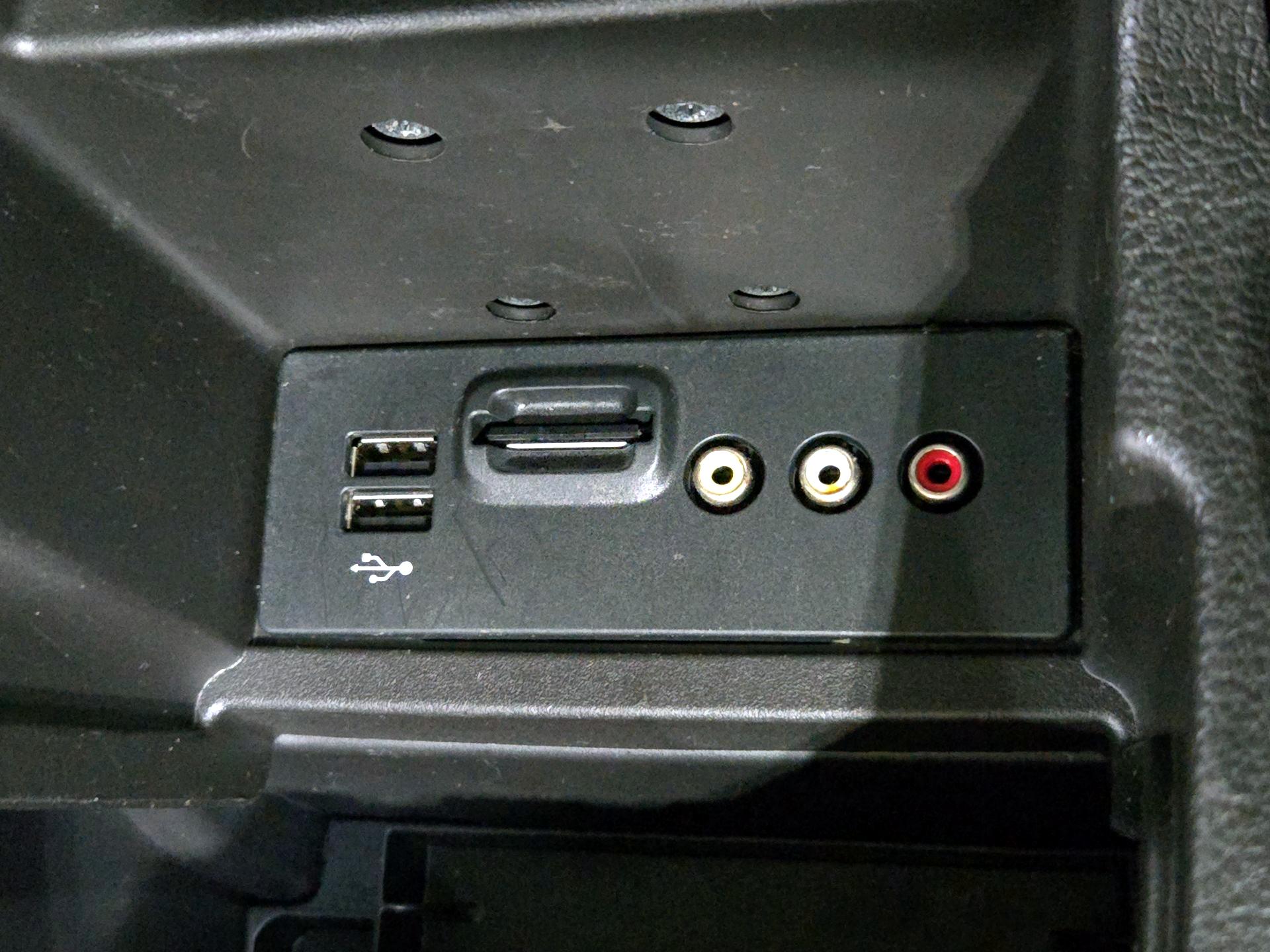 Thumbnail: 2014 Ford Focus - 18