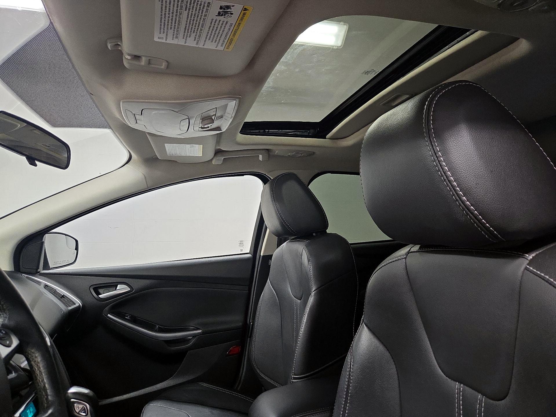 Thumbnail: 2014 Ford Focus - 19
