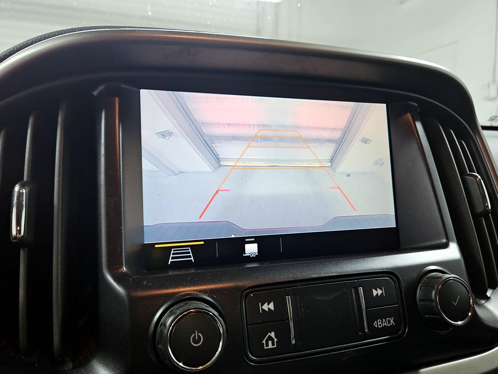 Thumbnail: 2021 Chevrolet Colorado - 15
