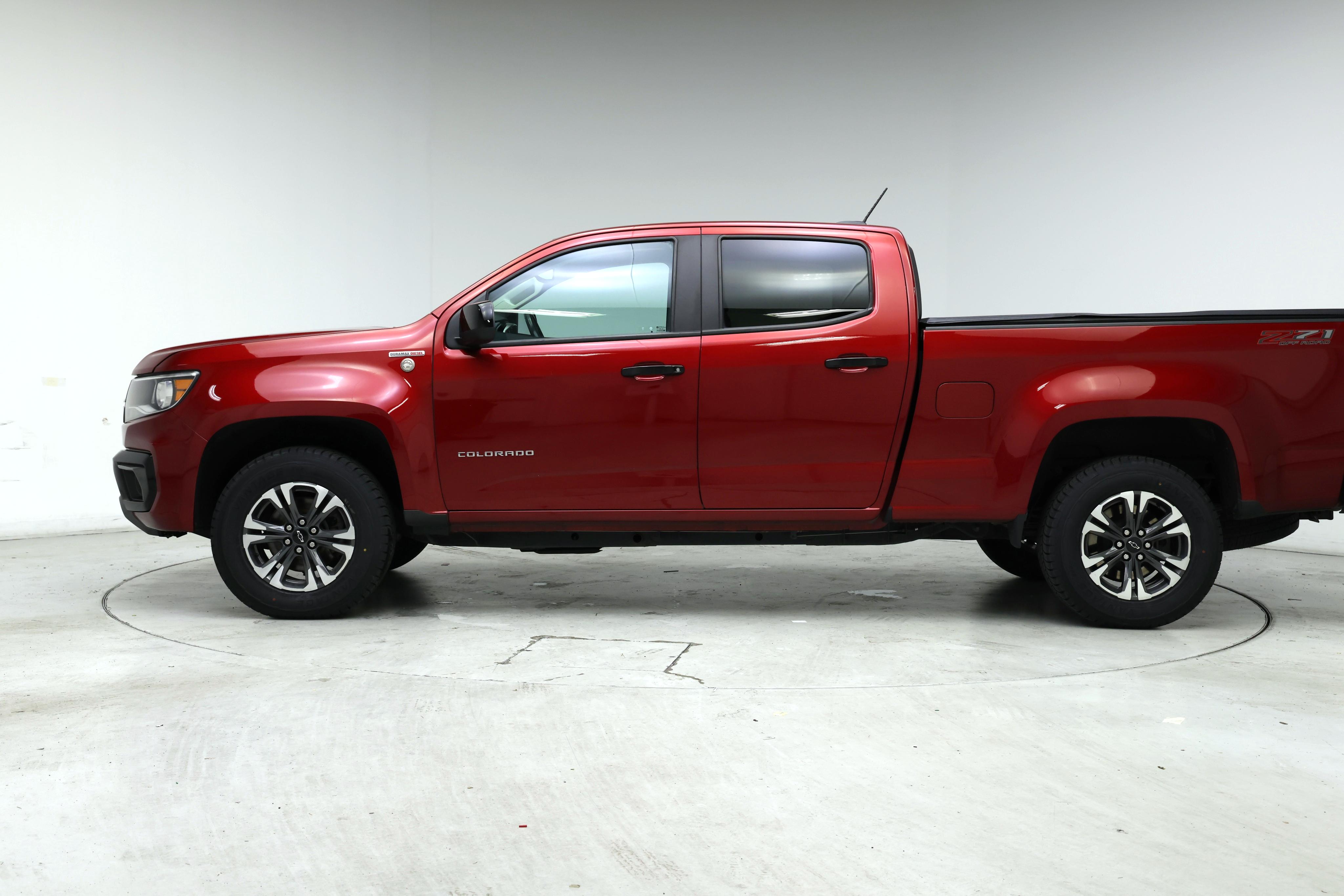 Thumbnail: 2021 Chevrolet Colorado - 3