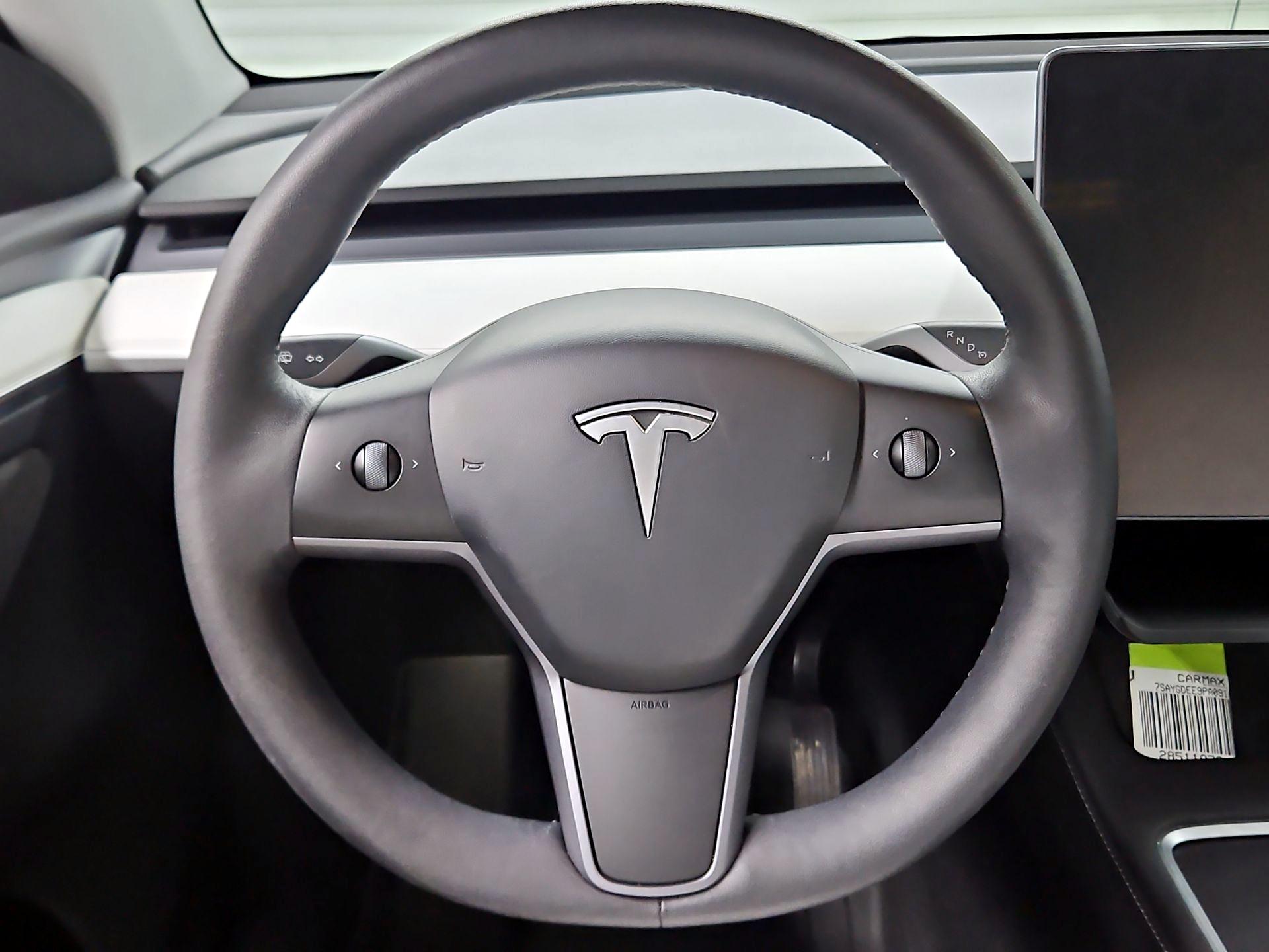 Thumbnail: 2023 Tesla Model Y - 10