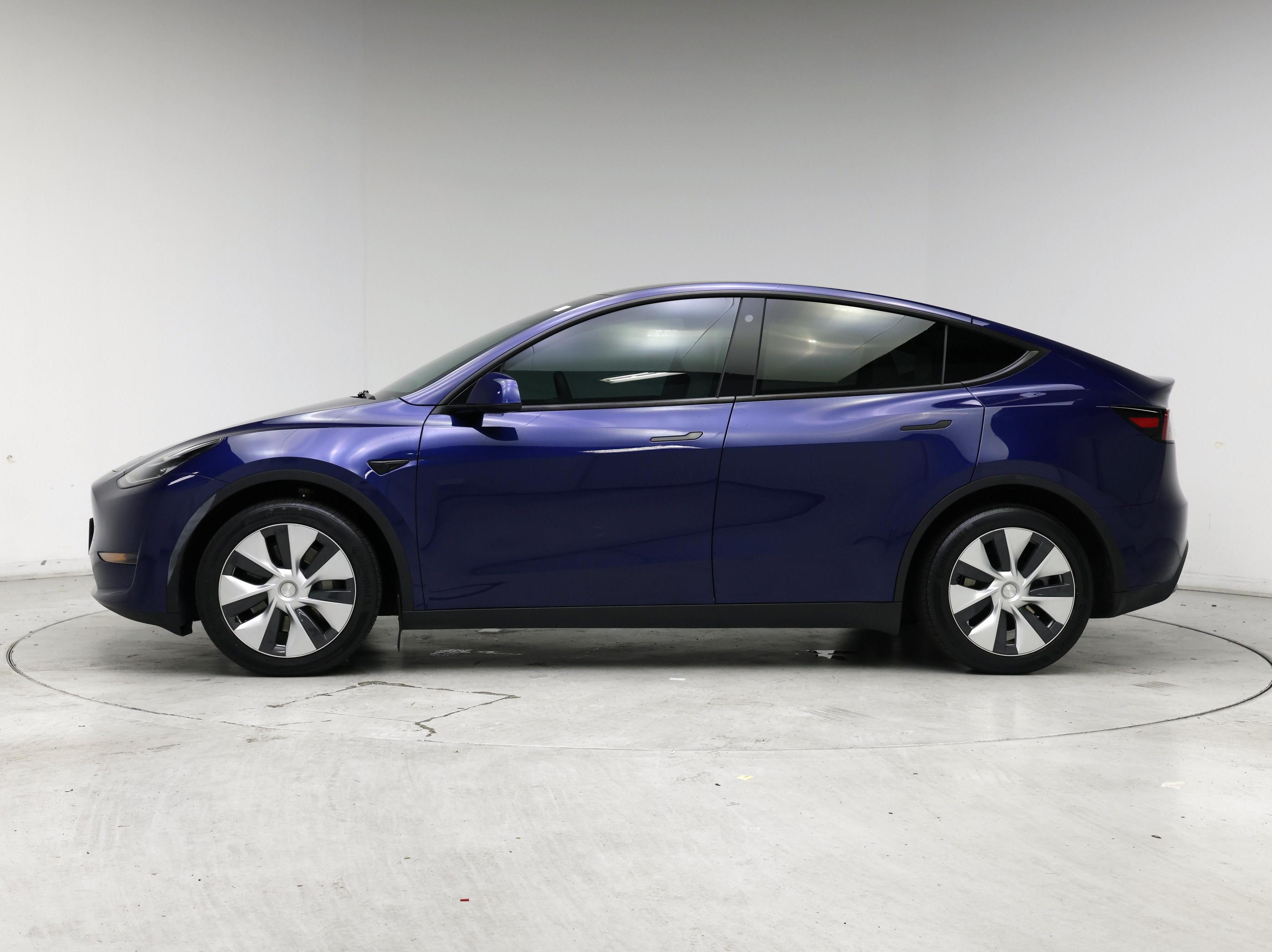 Thumbnail: 2023 Tesla Model Y - 3