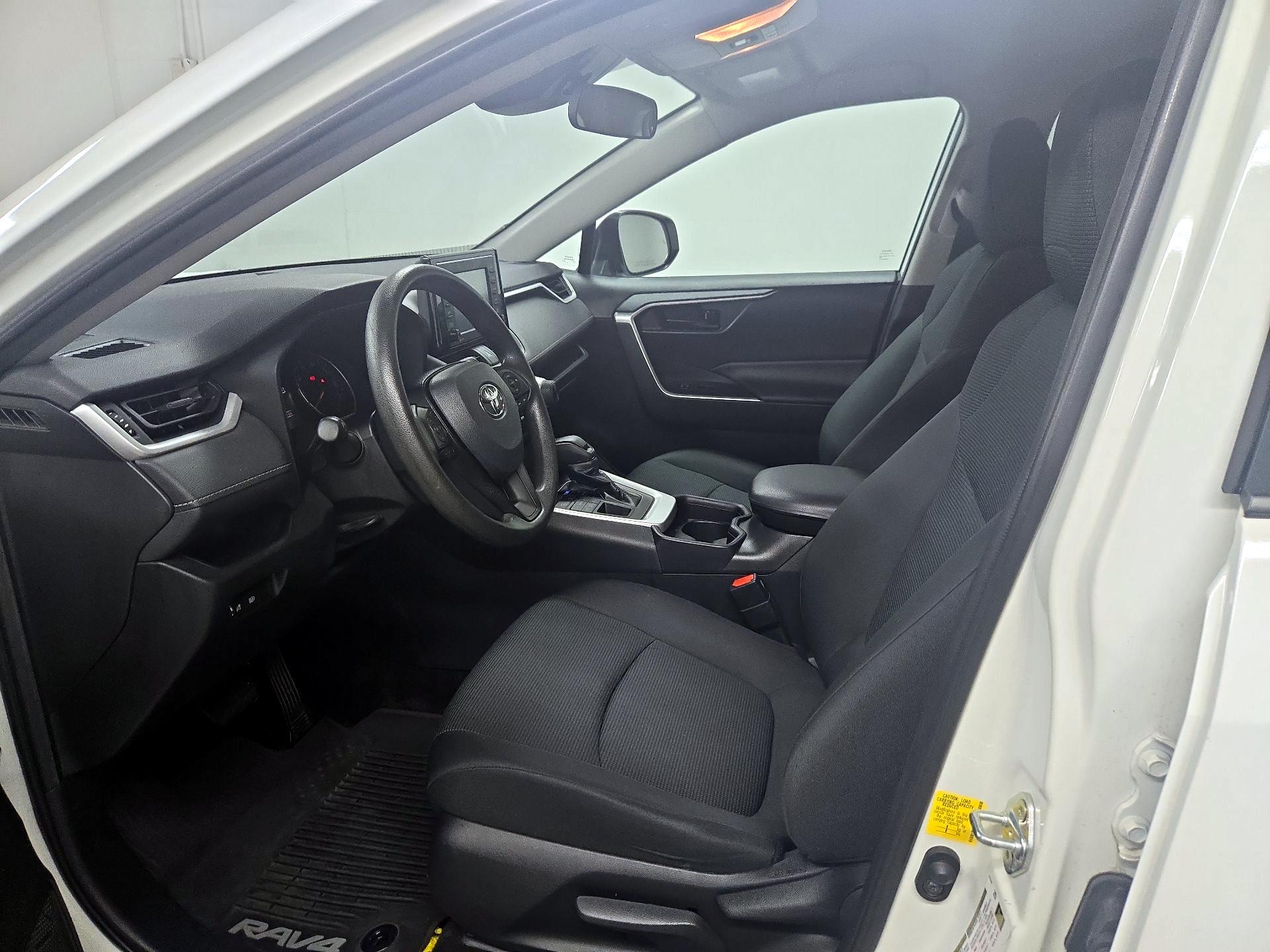 Thumbnail: 2021 Toyota RAV4 - 11